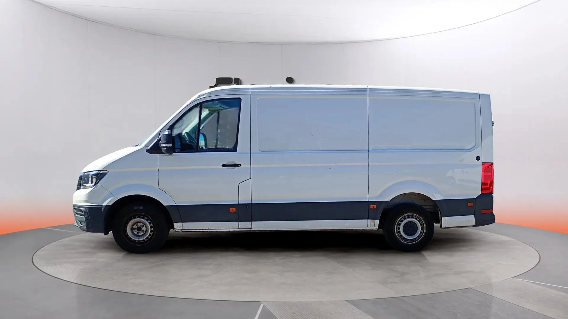 Volkswagen Crafter 30 Furgón BM TA L3H3 2.0TDI - foto 4