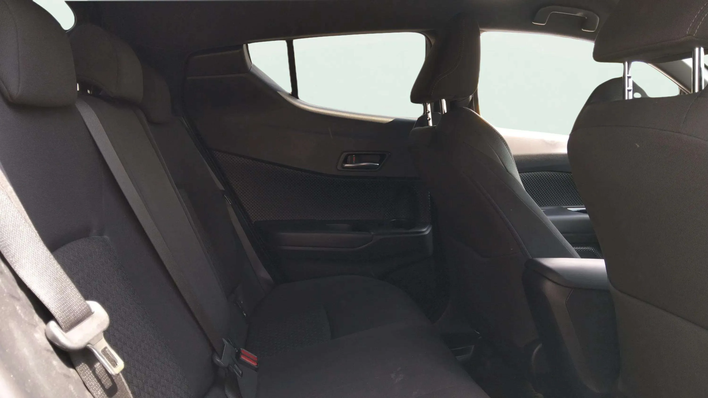 Toyota C-HR 1.8 125H Advance - foto 14