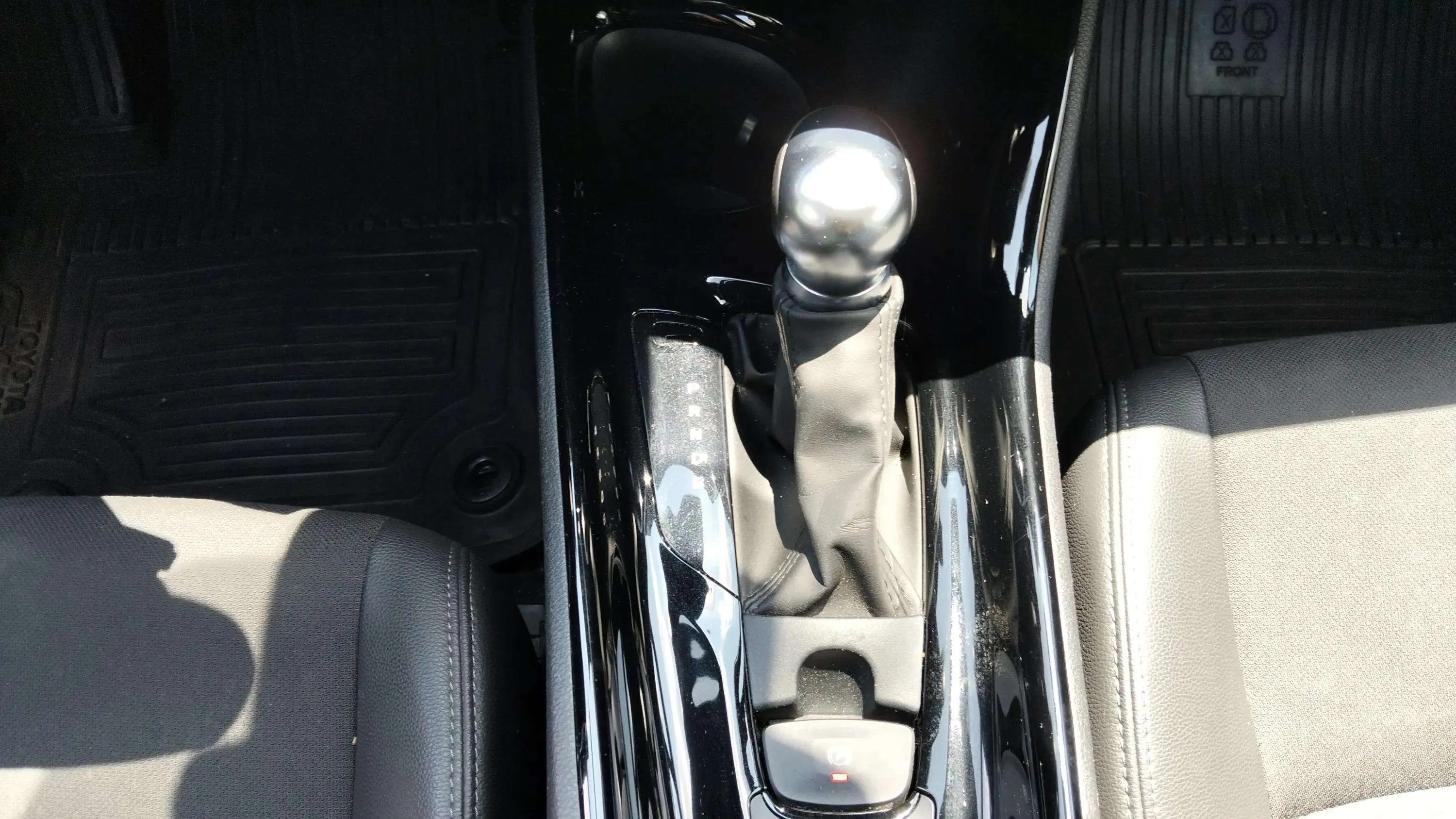 Toyota C-HR 1.8 125H Advance - foto 13