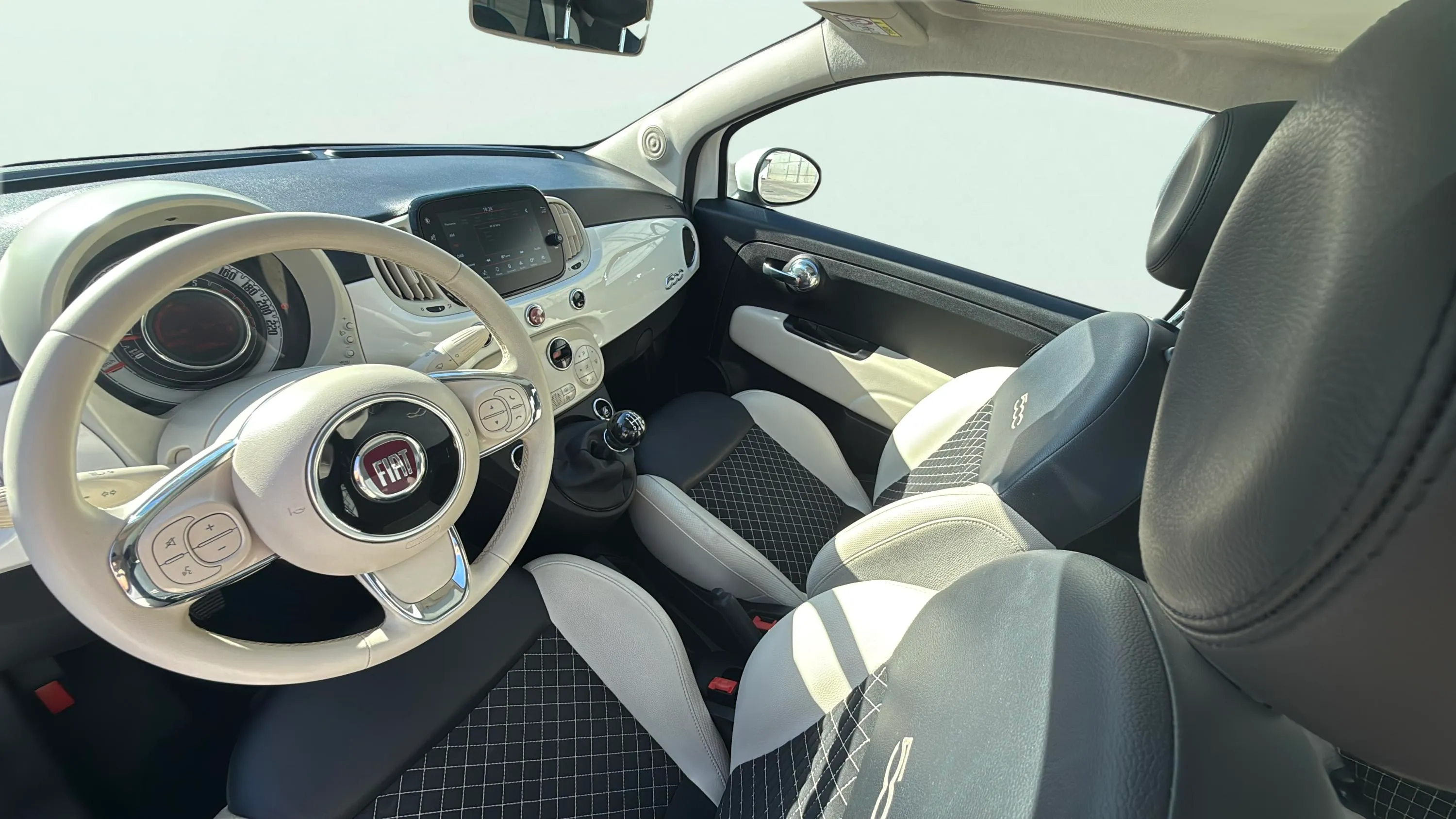 Fiat 500 Dolcevita 1.0 Hybrid - foto 9