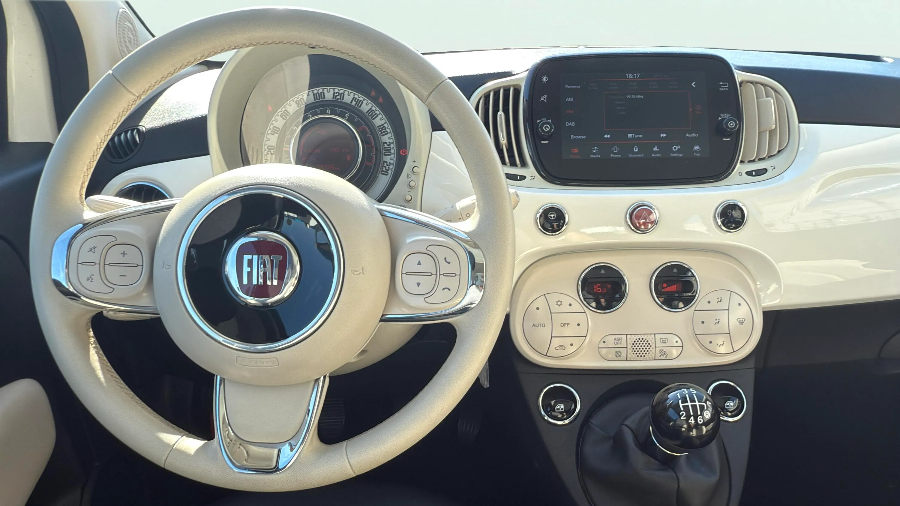 Fiat 500 Dolcevita 1.0 Hybrid - foto 11