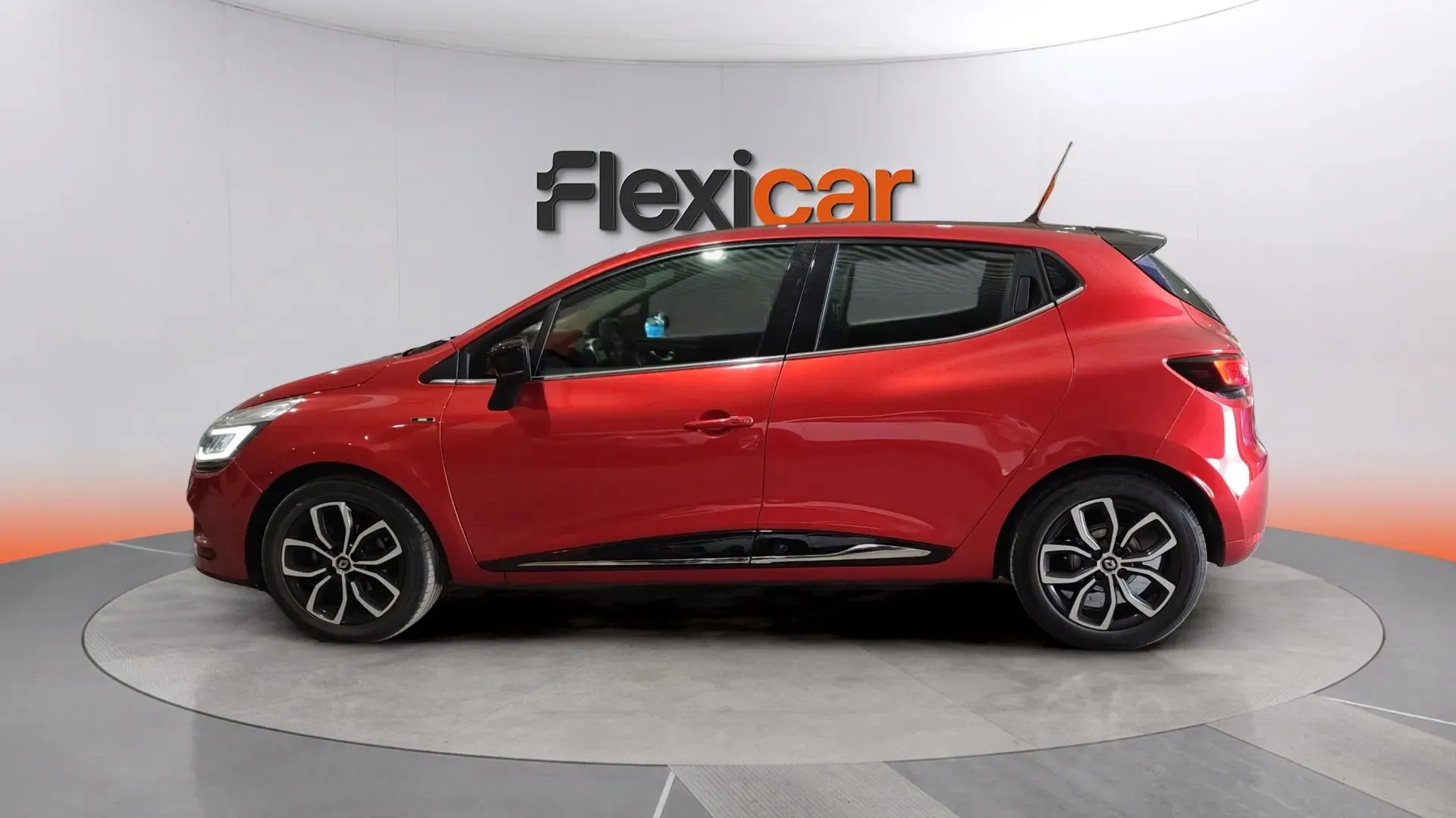 Renault Clio Limited TCe -18 - foto 4