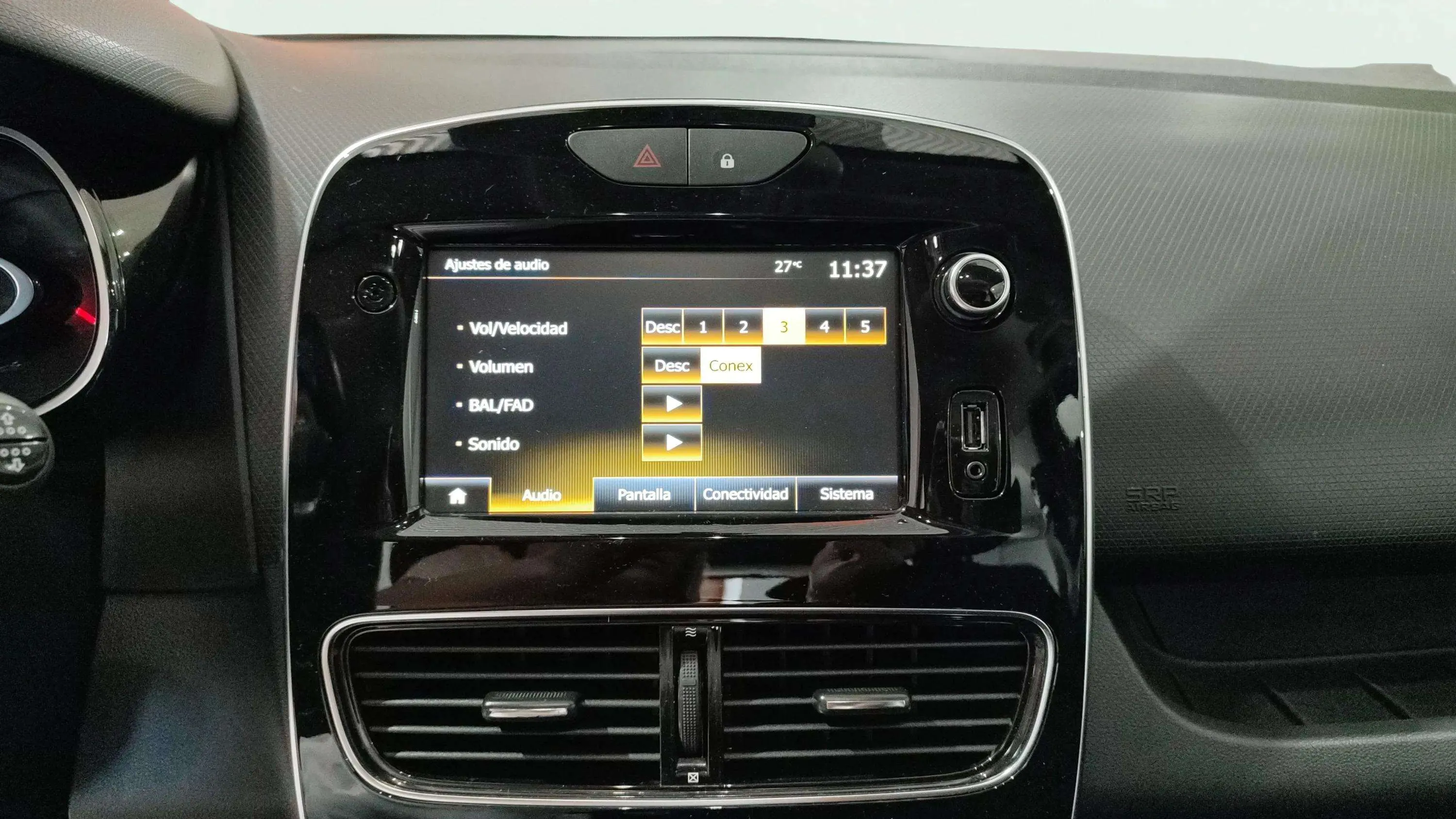 Renault Clio Limited TCe -18 - foto 10
