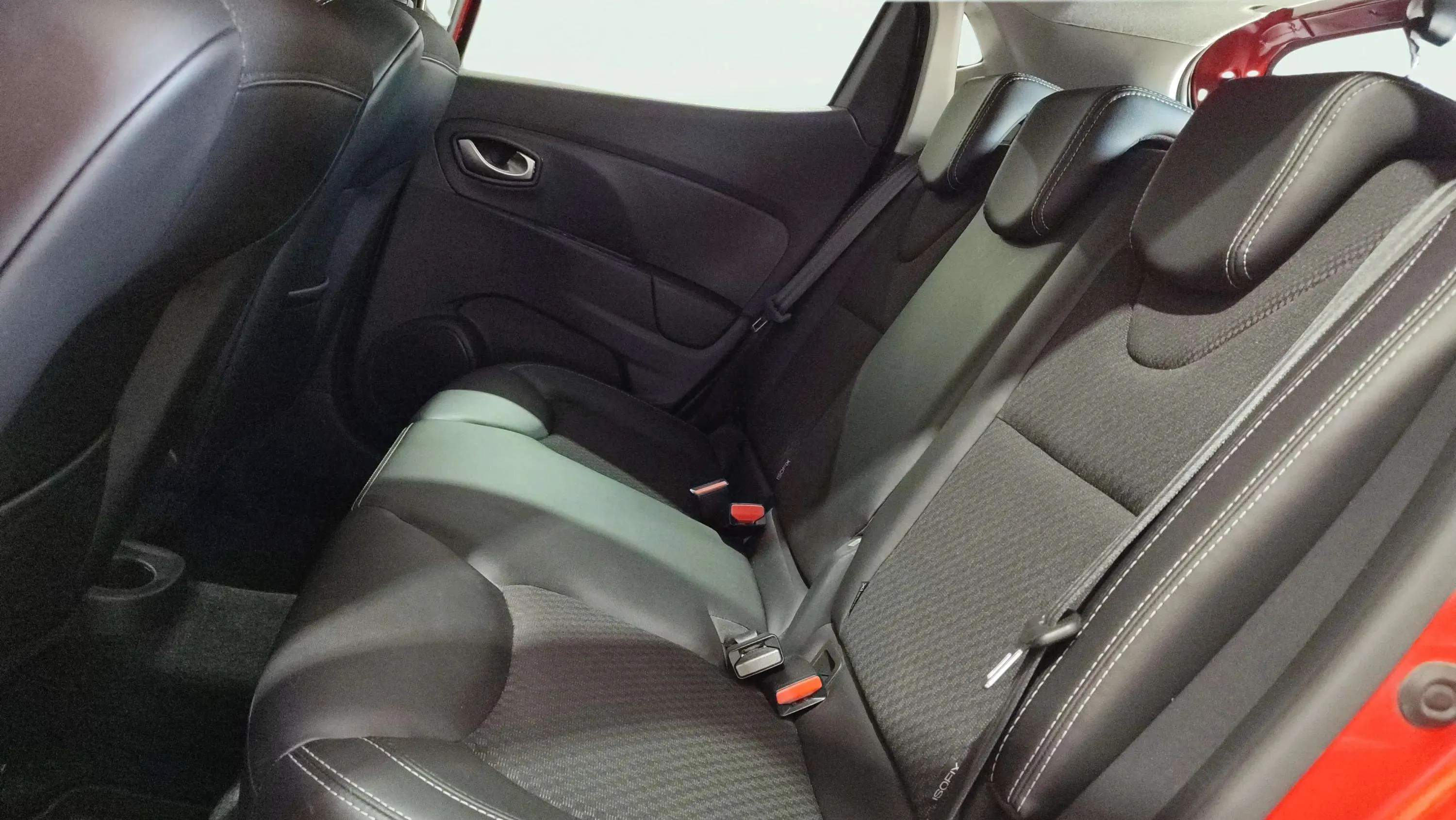 Renault Clio Limited TCe -18 - foto 20