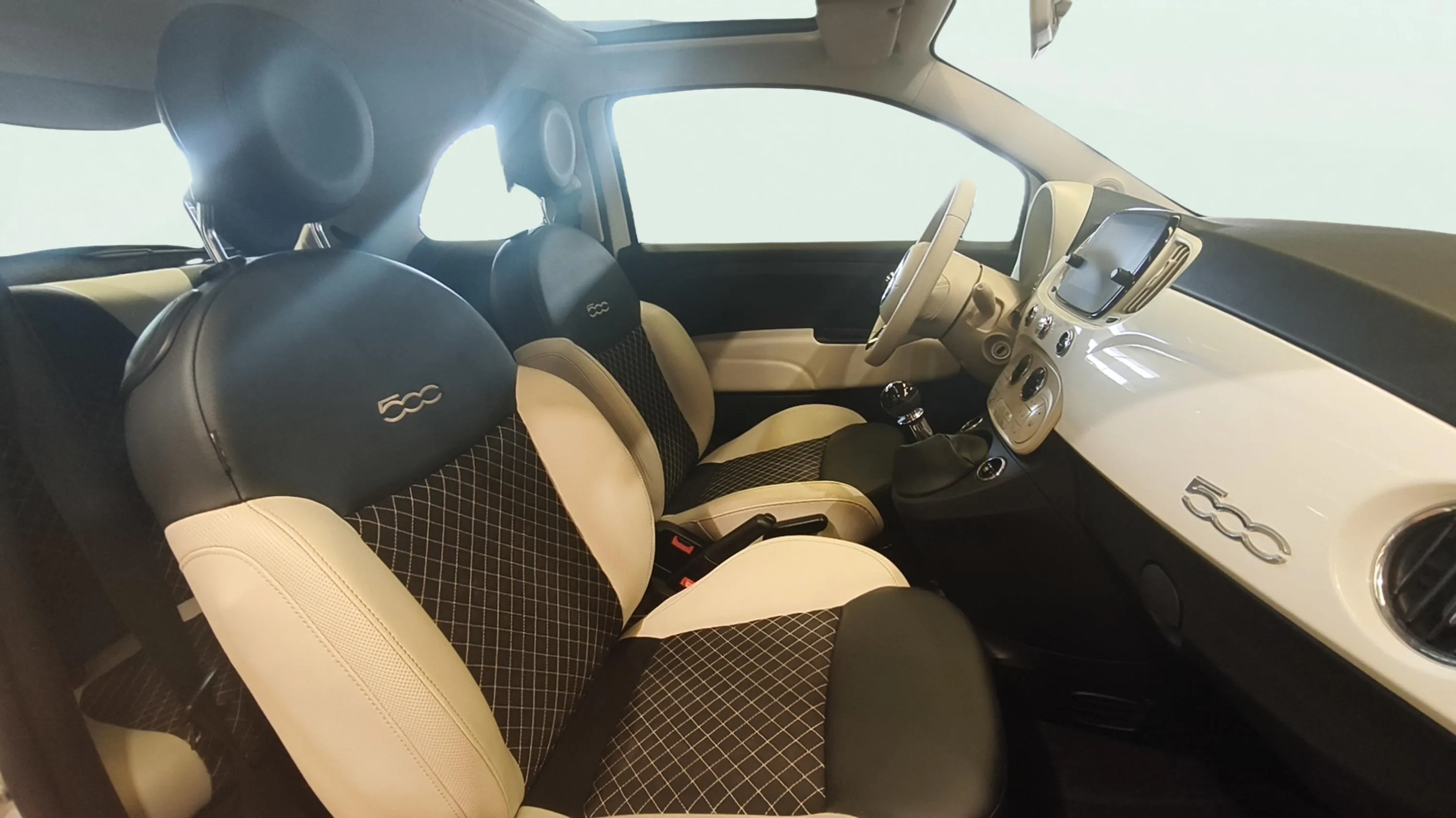 Fiat 500 Dolcevita 1.0 Hybrid - foto 12