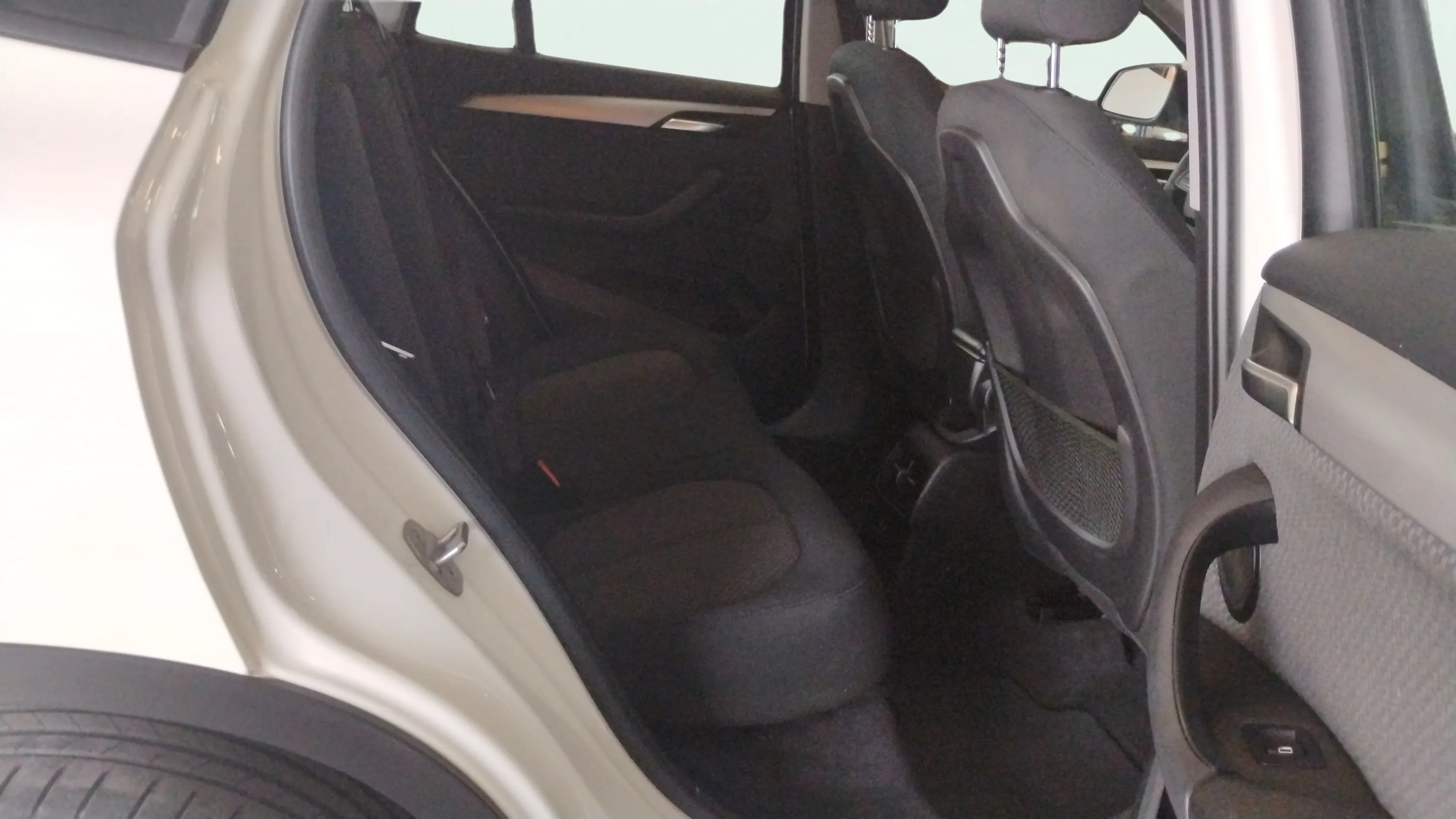 BMW X1 sDrive18d - foto 14