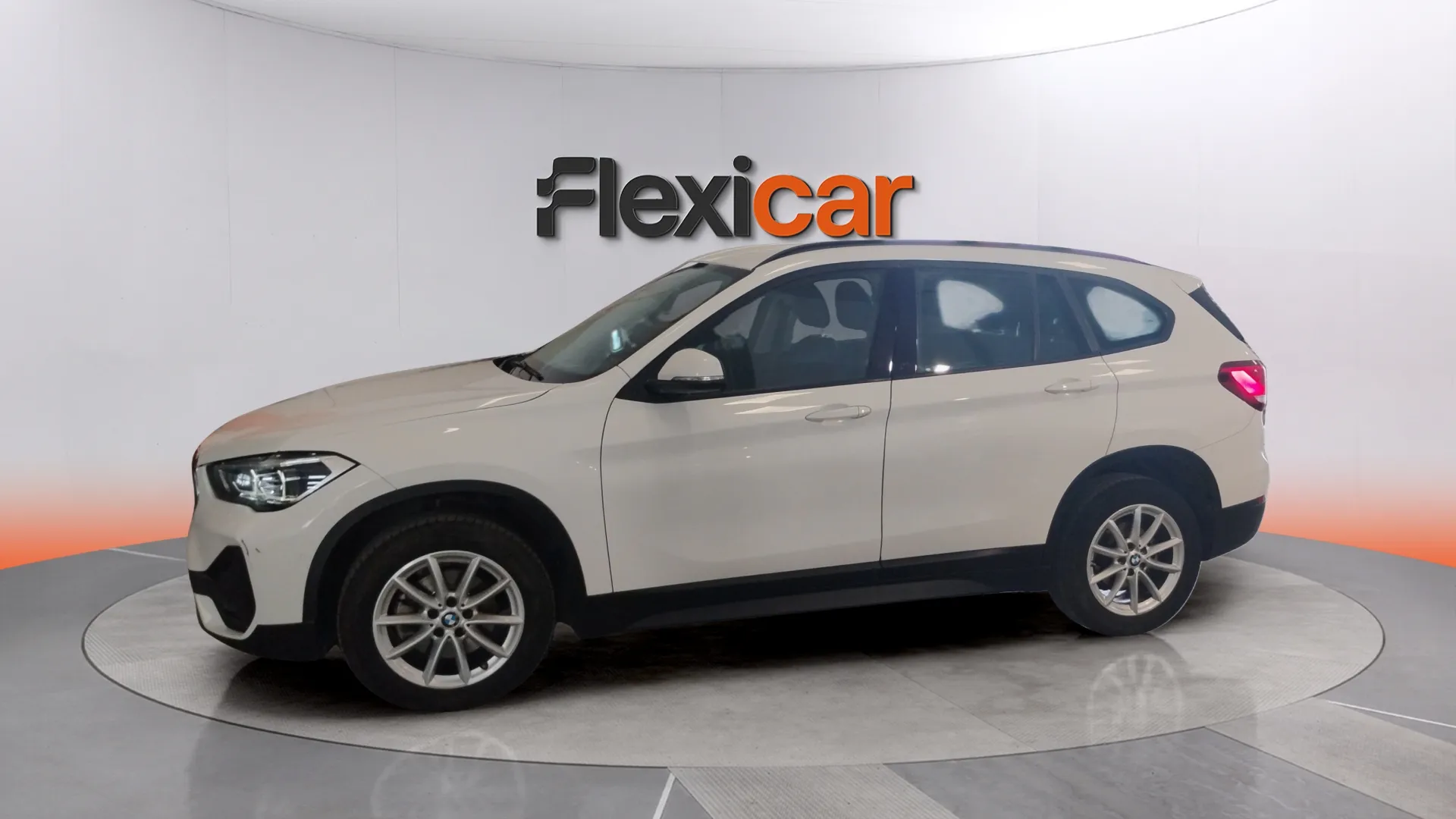BMW X1 sDrive18d - foto 4