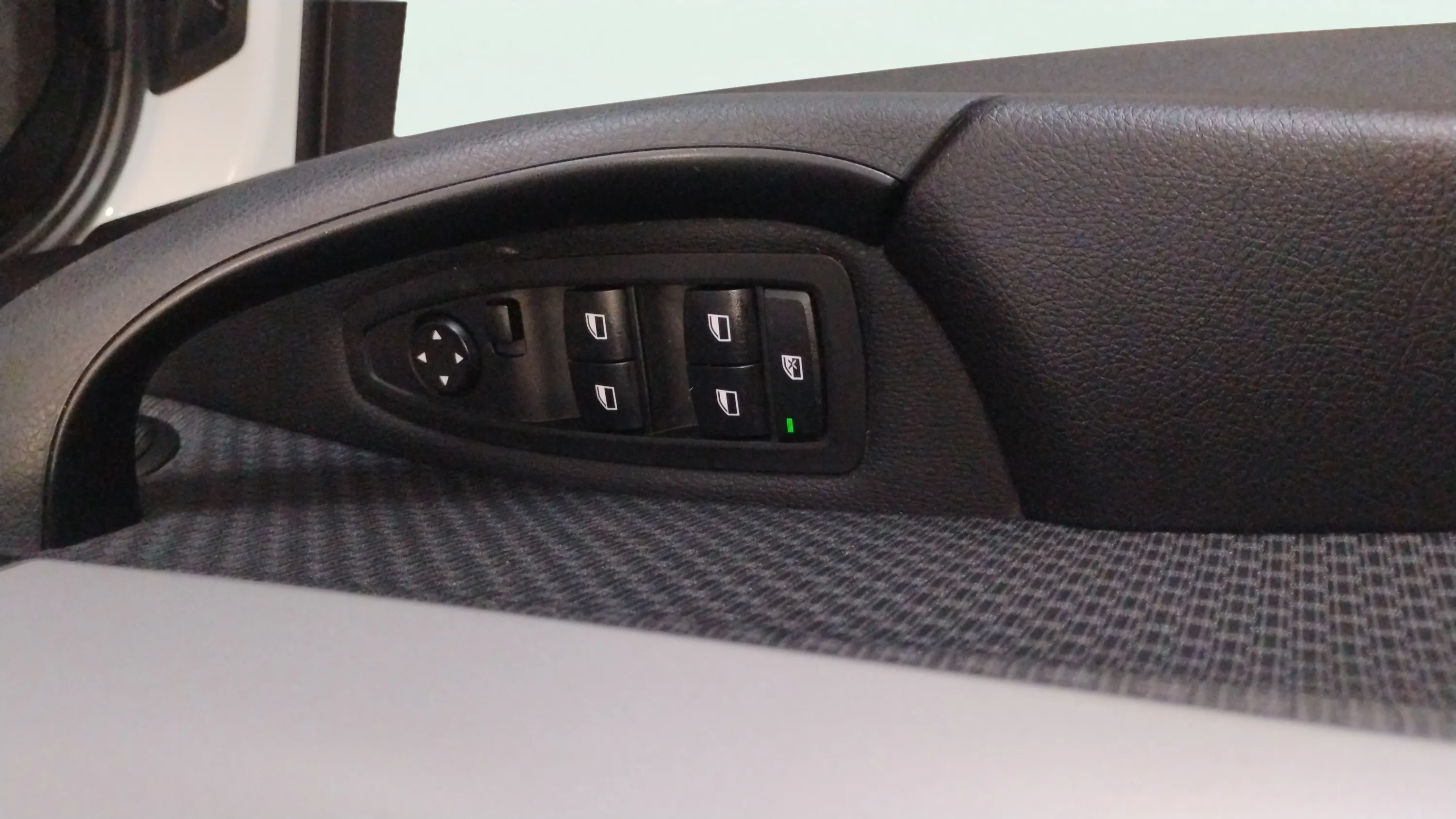 BMW X1 sDrive18d - foto 19