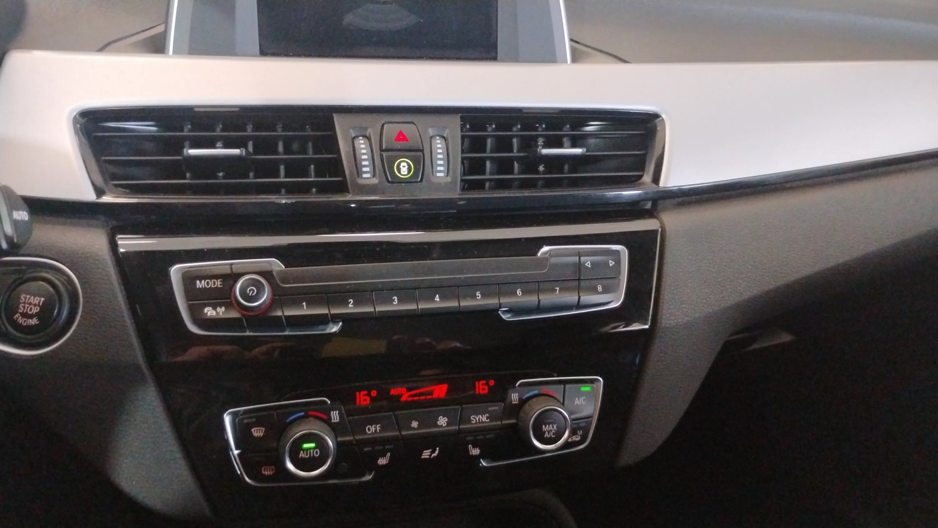 BMW X1 sDrive18d - foto 9