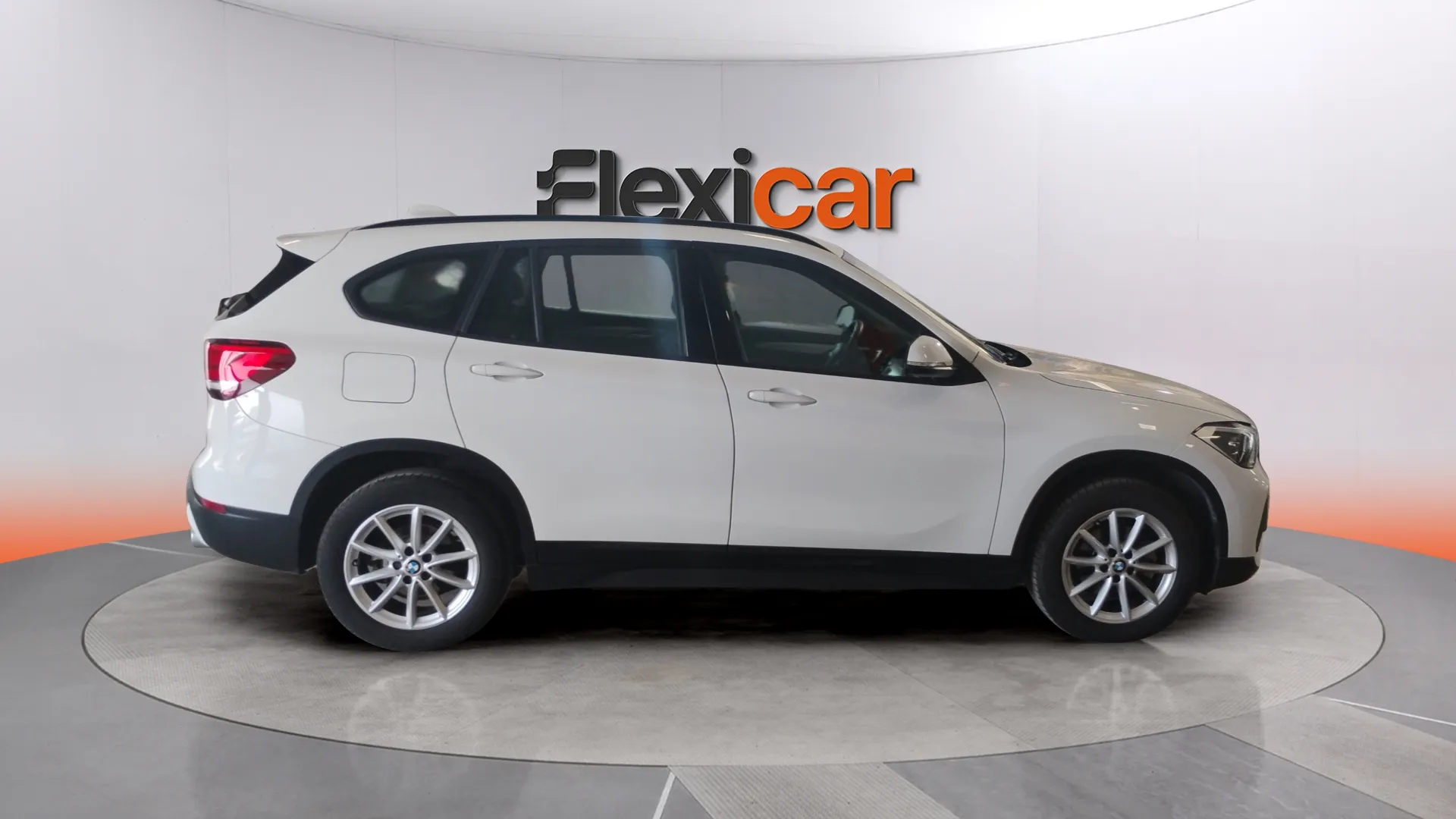 BMW X1 sDrive18d - foto 3