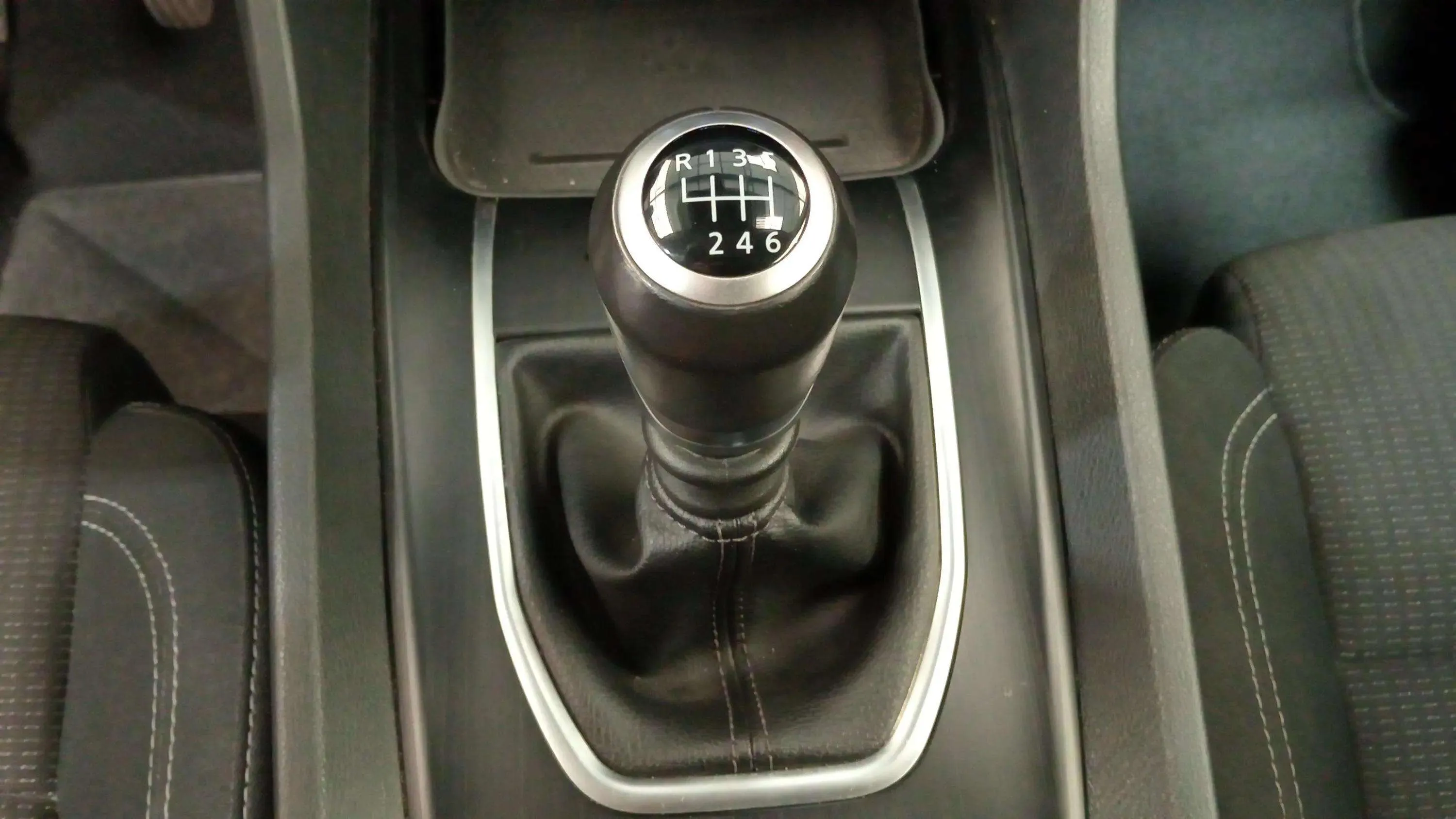 Nissan Qashqai DIG-T mHEV 4x2 Acenta - foto 11