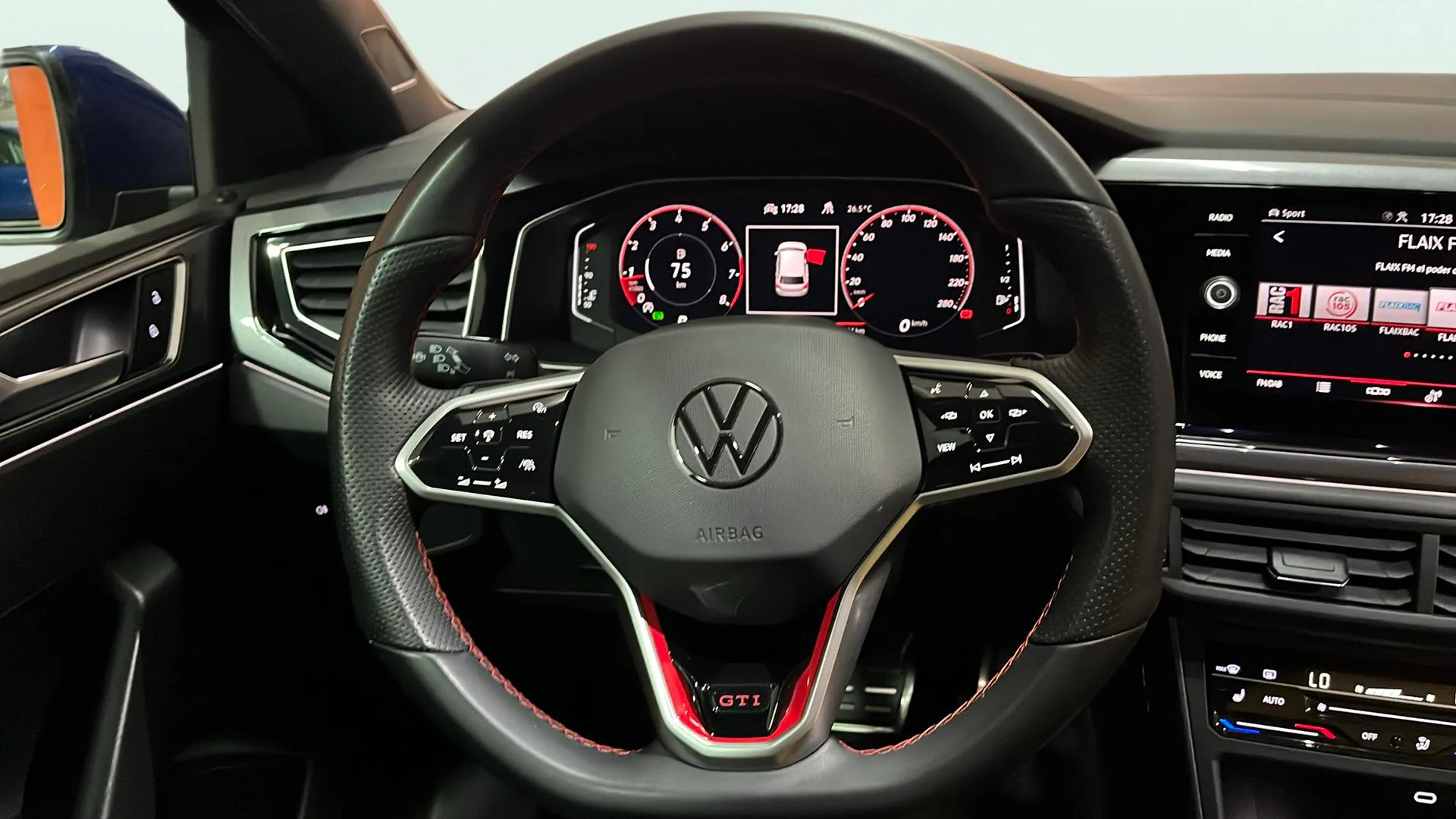 Volkswagen Polo GTI 2.0 TSI DSG - foto 10