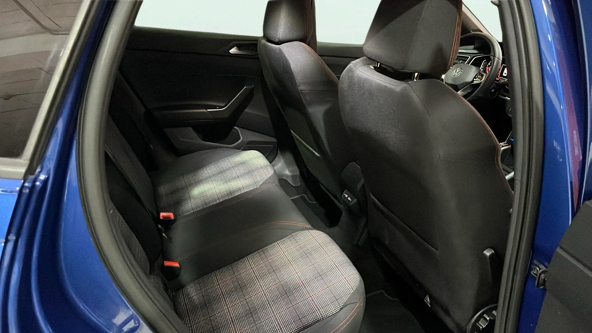 Volkswagen Polo GTI 2.0 TSI DSG - foto 17
