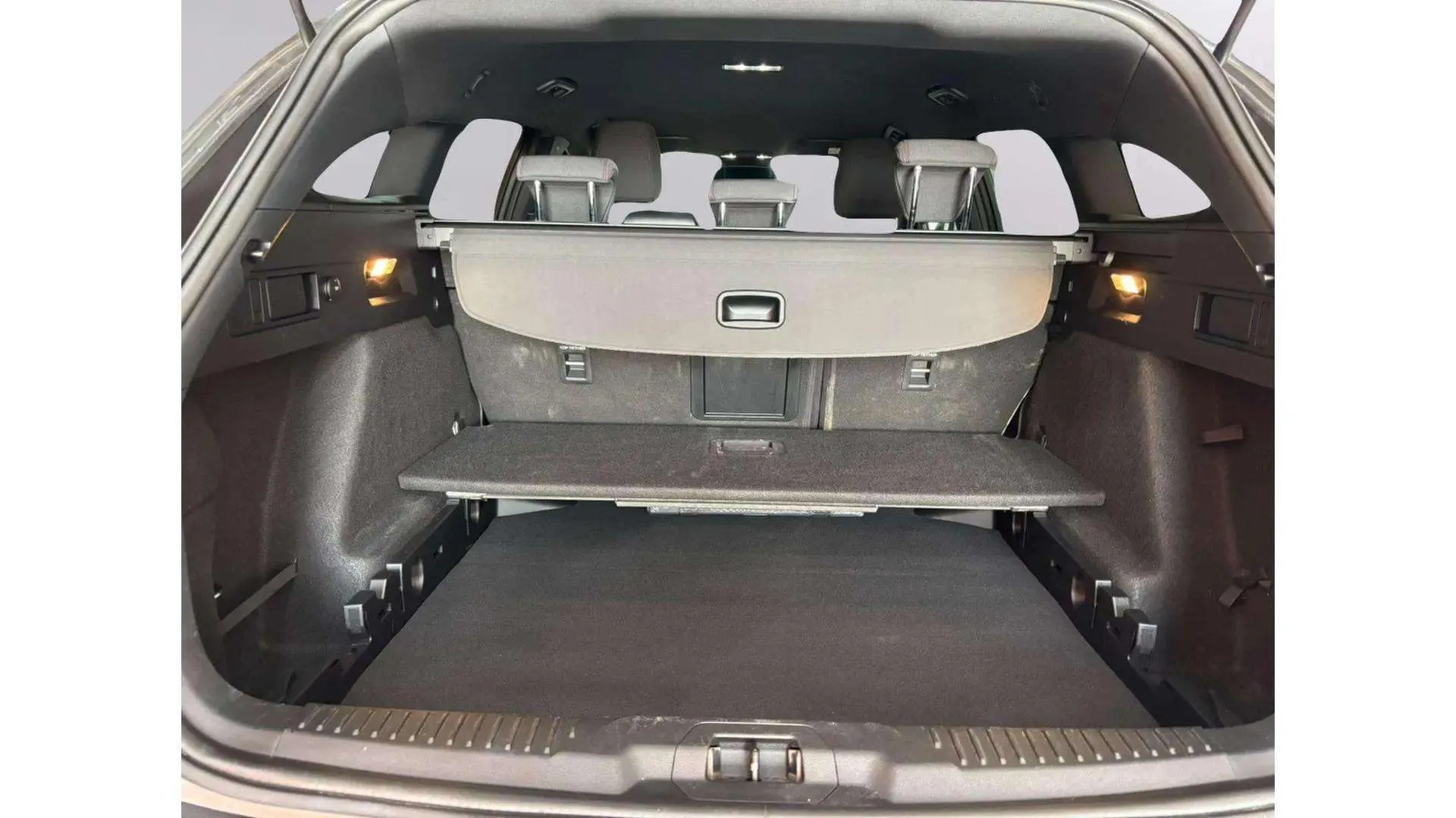 Ford Focus 1.0 EcoBoost ST-Line SB - foto 11