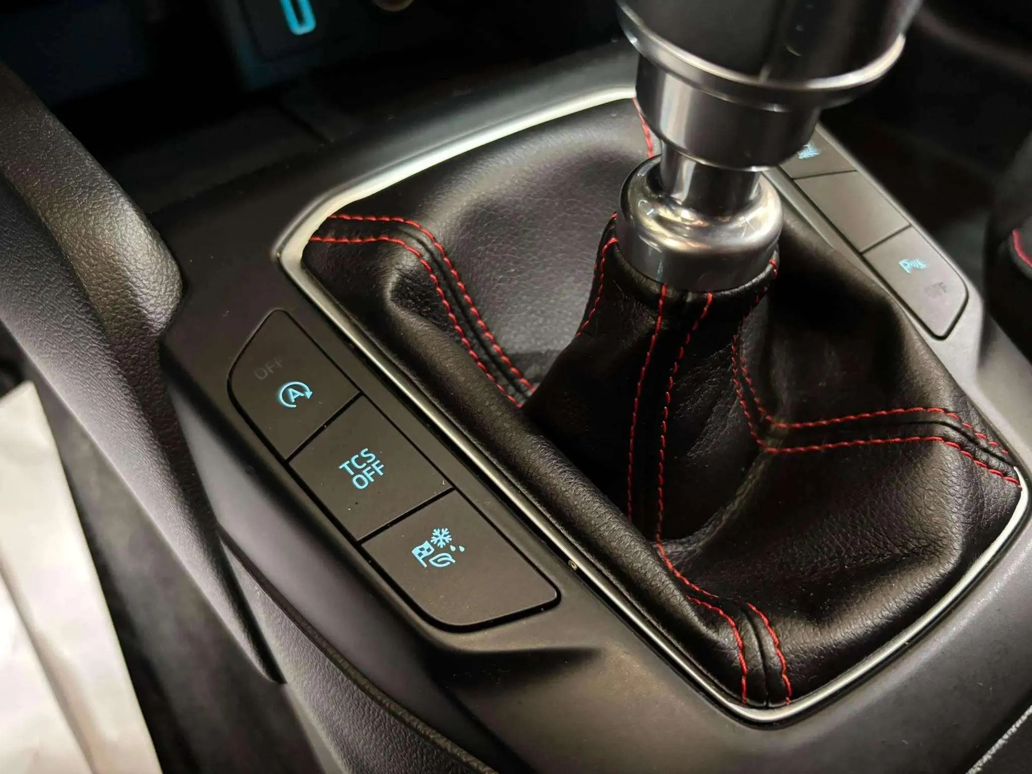 Ford Focus 1.0 EcoBoost ST-Line SB - foto 12