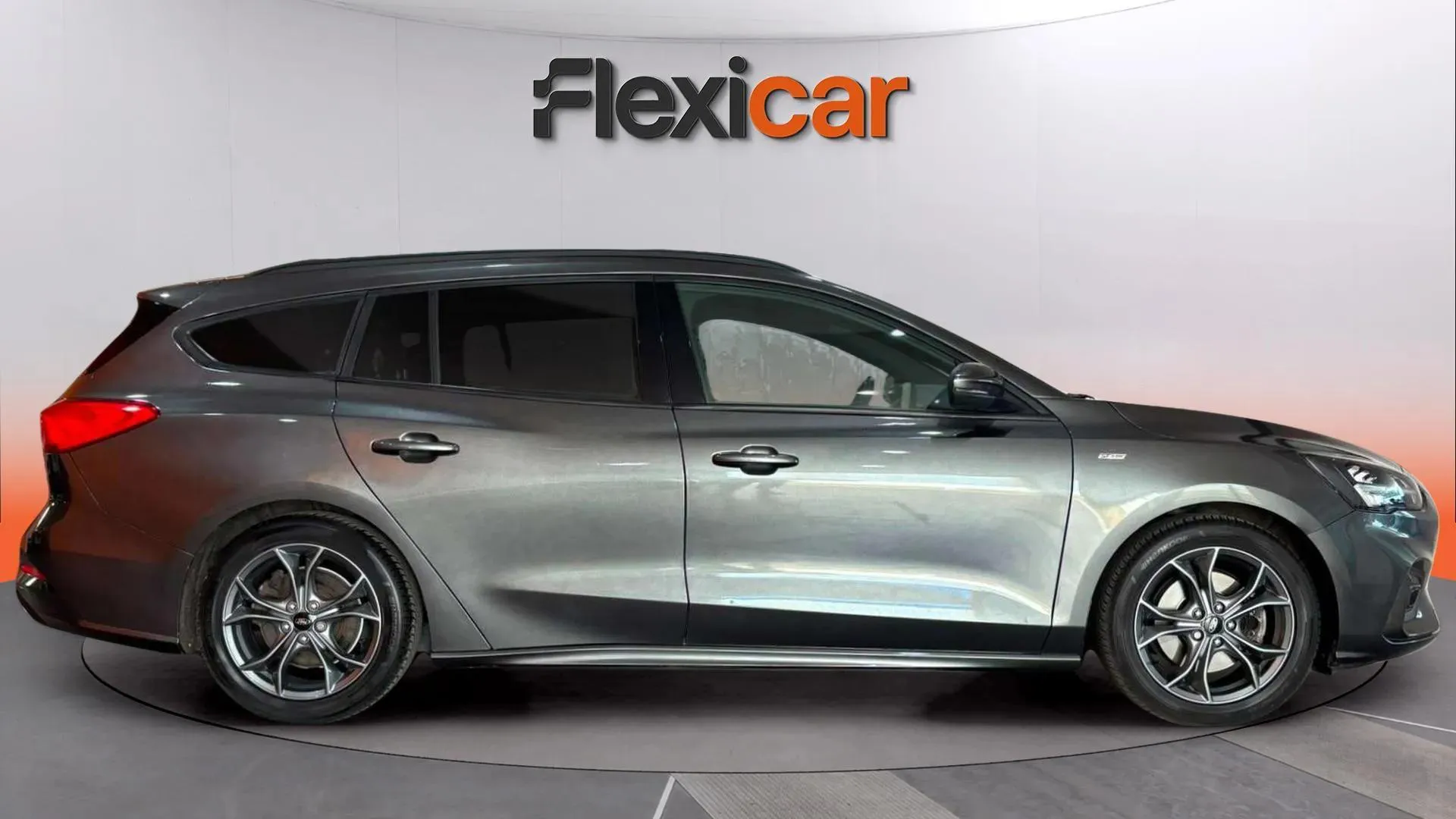 Ford Focus 1.0 EcoBoost ST-Line SB - foto 3