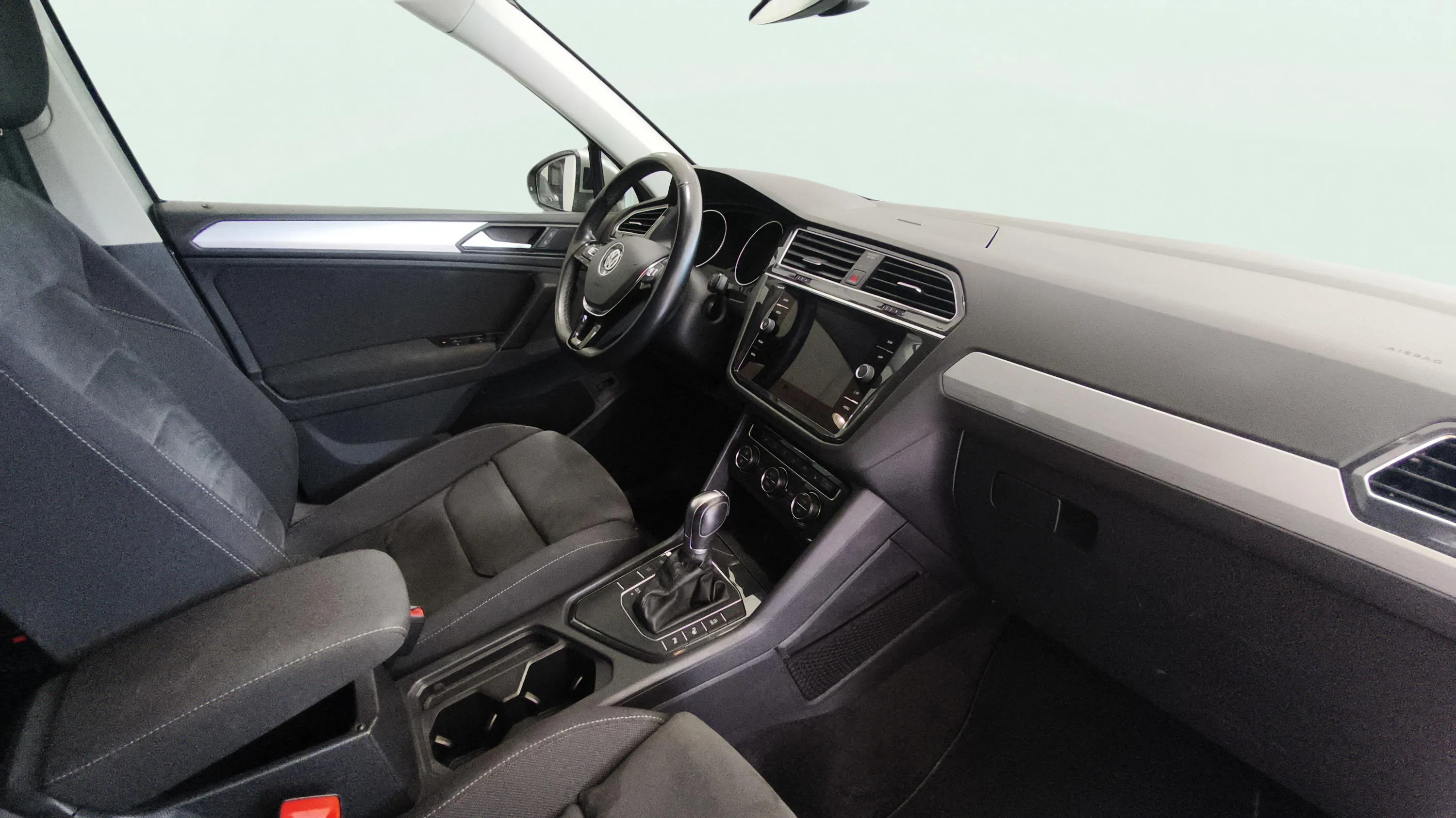 Volkswagen Tiguan Advance 2.0 TDI DSG - foto 8