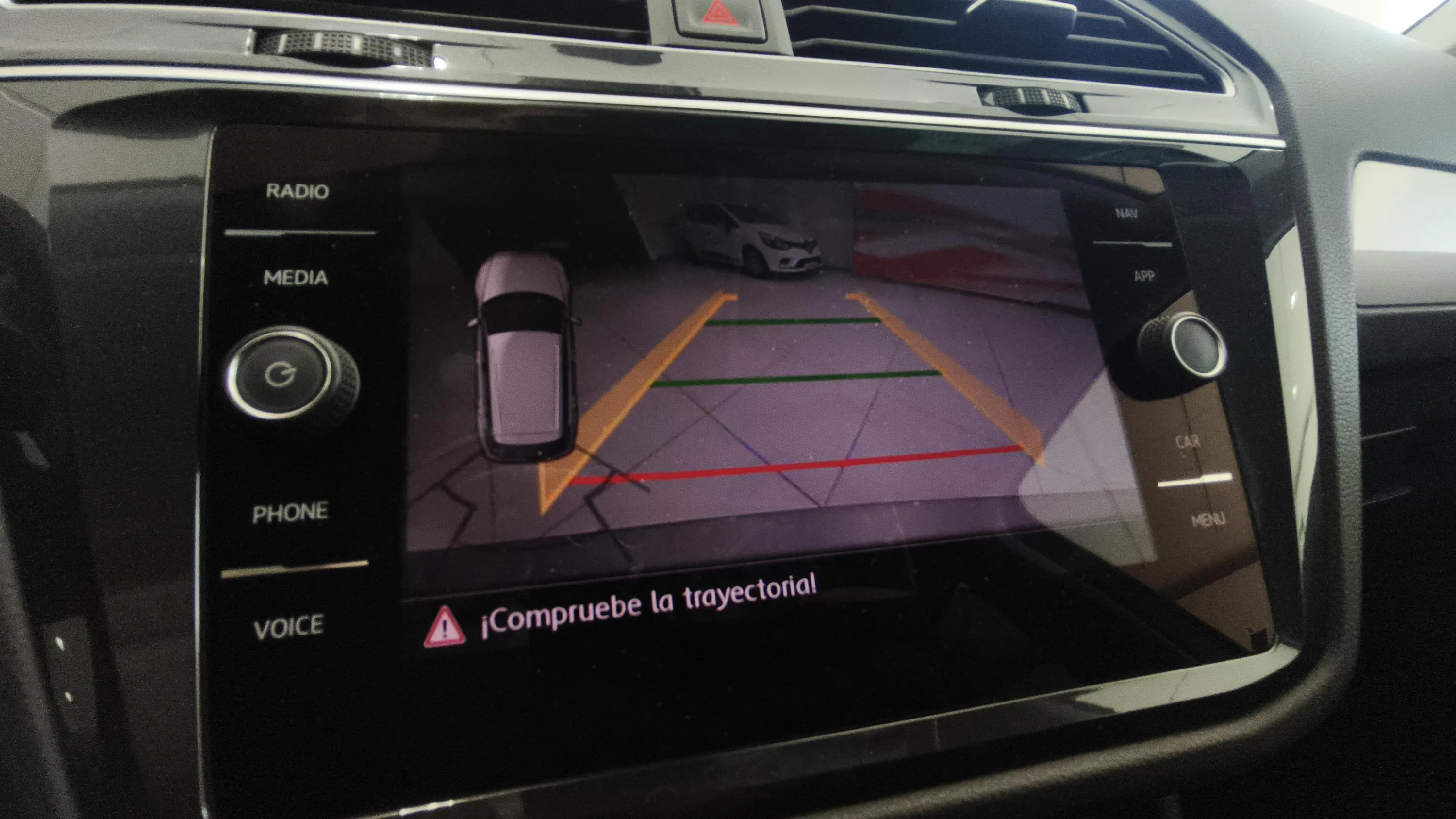 Volkswagen Tiguan Advance 2.0 TDI DSG - foto 21