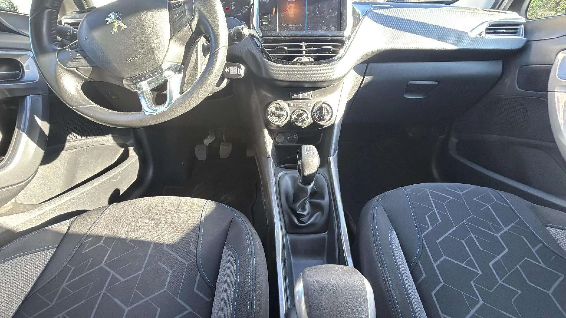 Peugeot 2008 Style 1.2L PureTech - foto 10