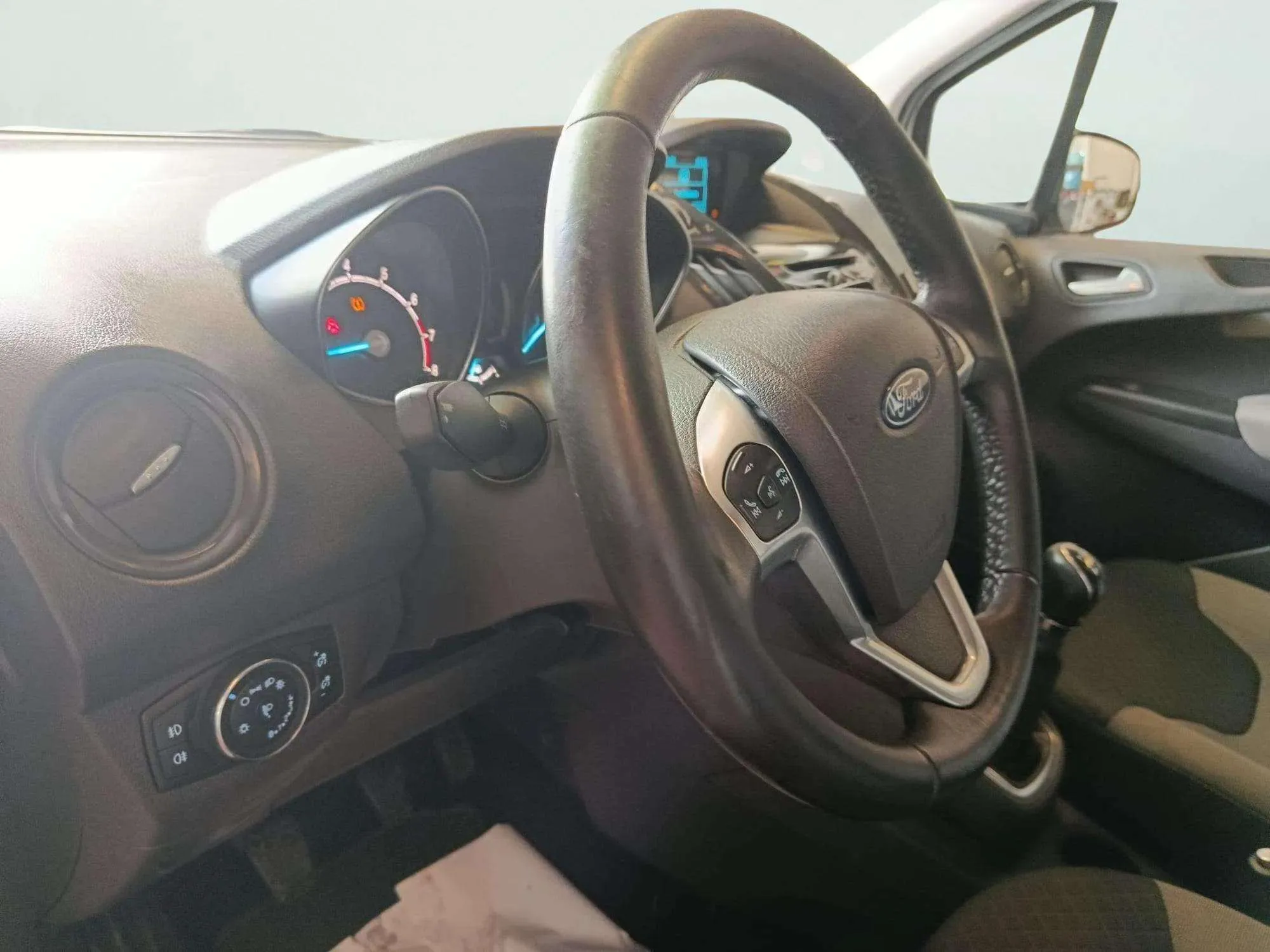 Ford Tourneo Courier 1.0 EcoBoost Ambiente - foto 7
