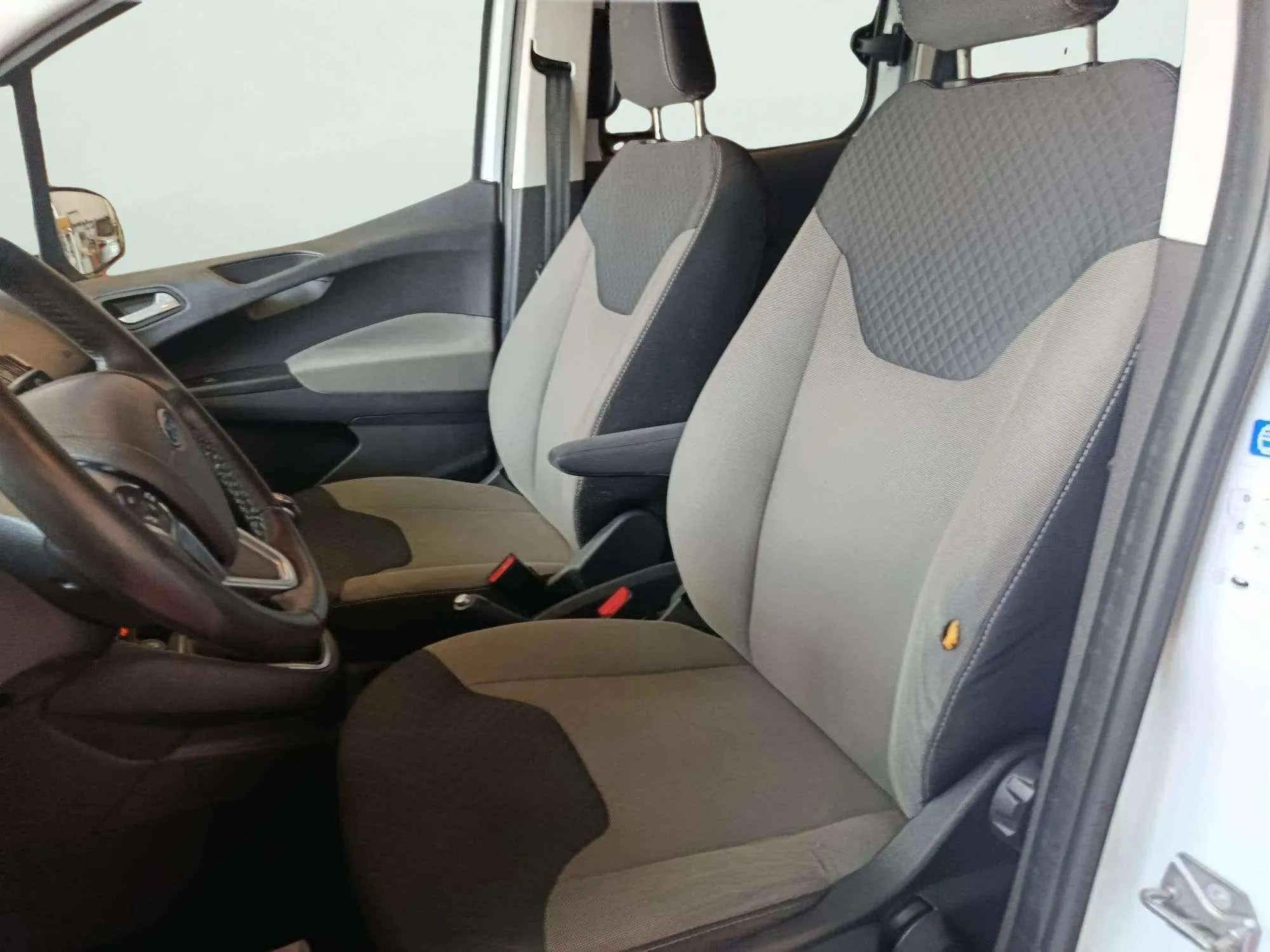 Ford Tourneo Courier 1.0 EcoBoost Ambiente - foto 9
