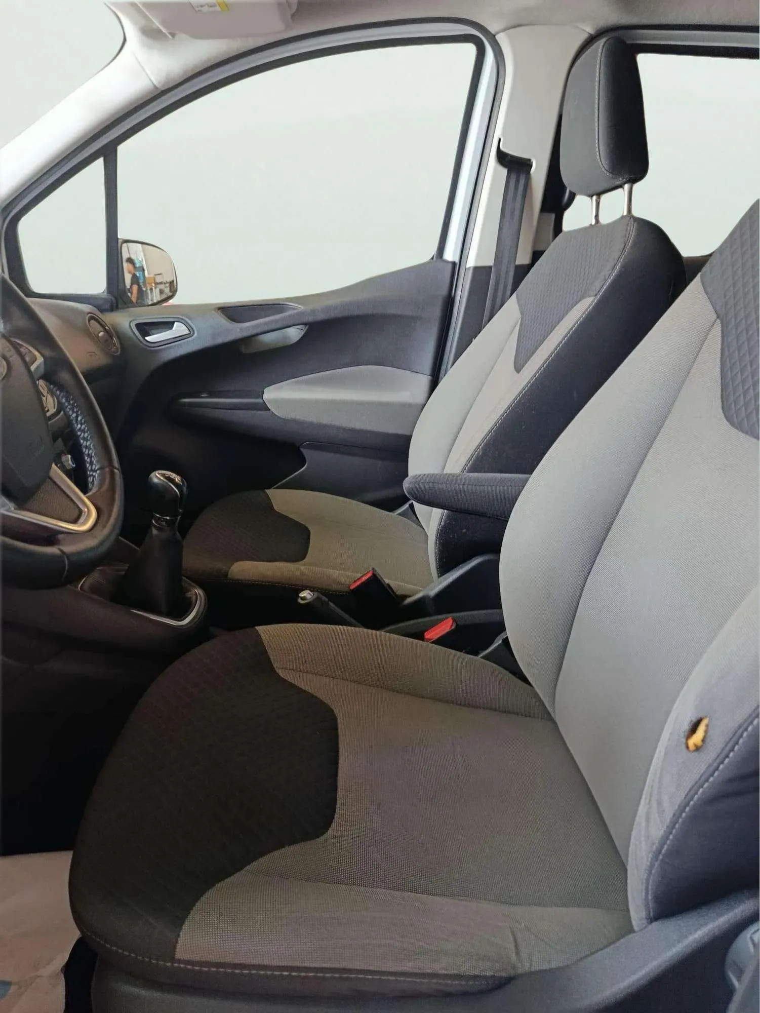 Ford Tourneo Courier 1.0 EcoBoost Ambiente - foto 15