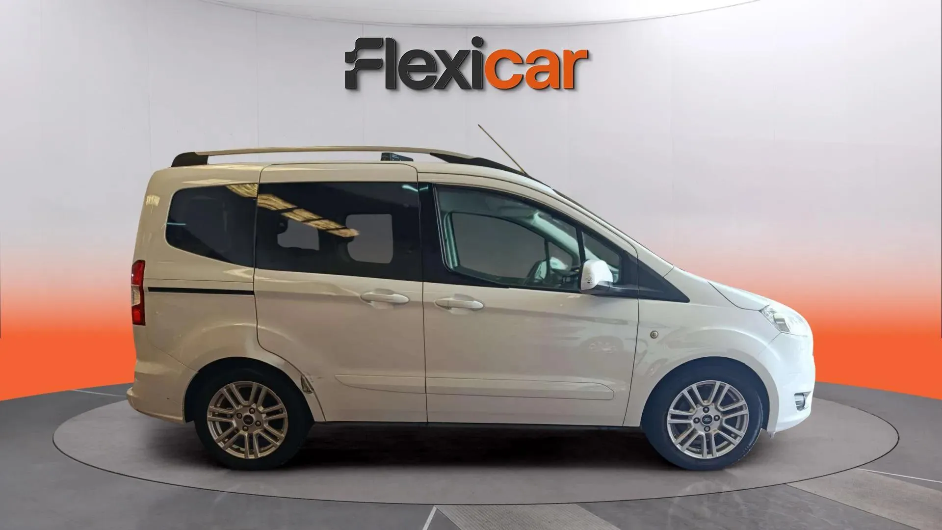 Ford Tourneo Courier 1.0 EcoBoost Ambiente - foto 5