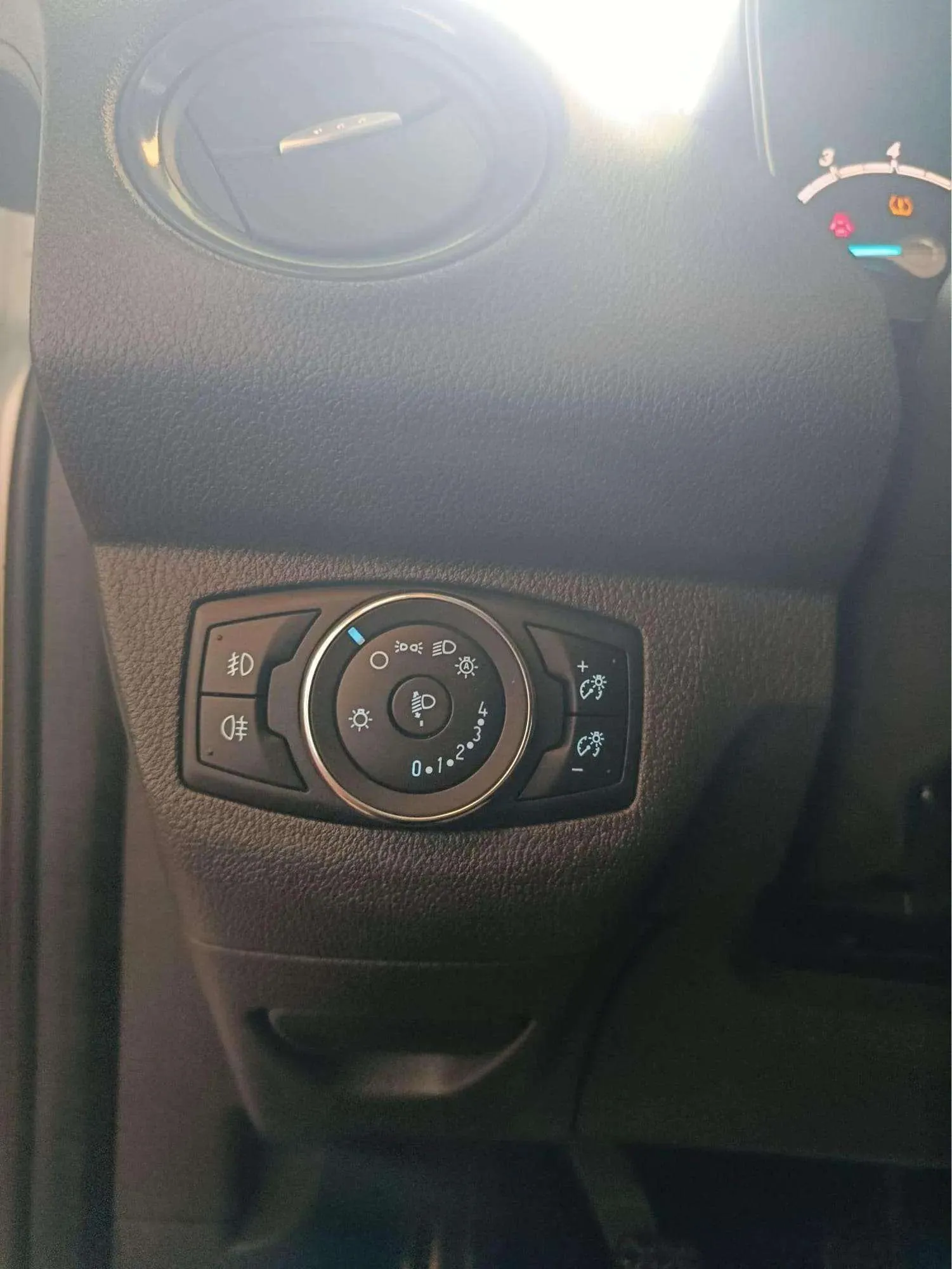 Ford Tourneo Courier 1.0 EcoBoost Ambiente - foto 18