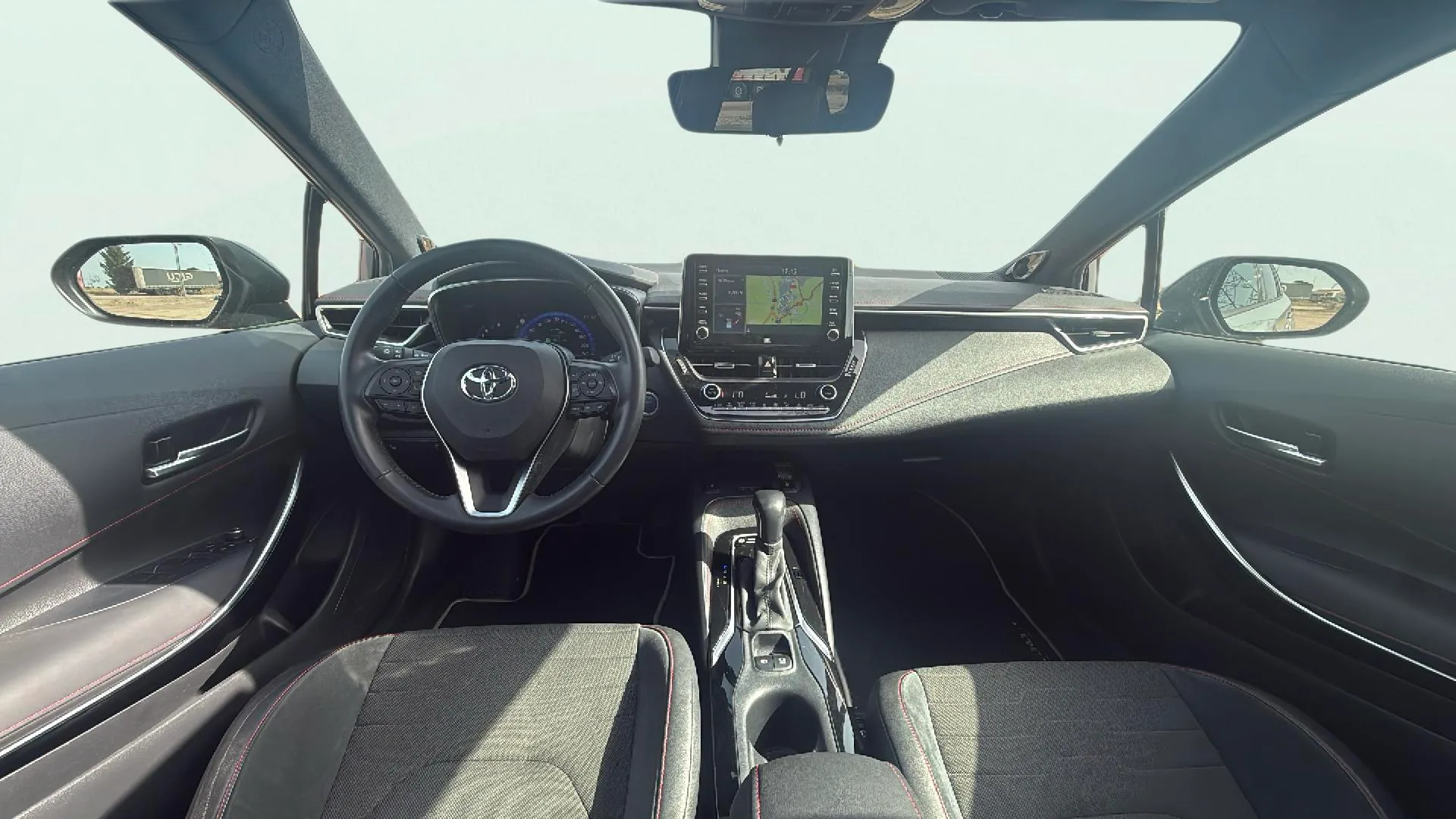 Toyota Corolla 2.0 180H Advance E-CVT Touring Sport - foto 12