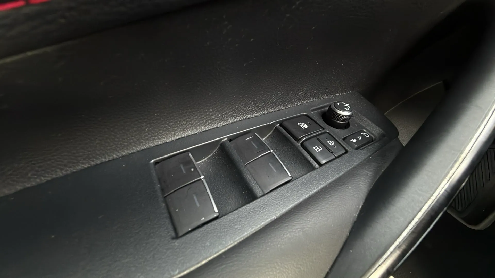 Toyota Corolla 2.0 180H Advance E-CVT Touring Sport - foto 23