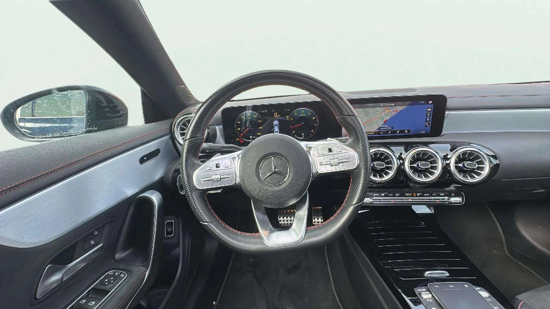 Mercedes-Benz CLA 200 - foto 16