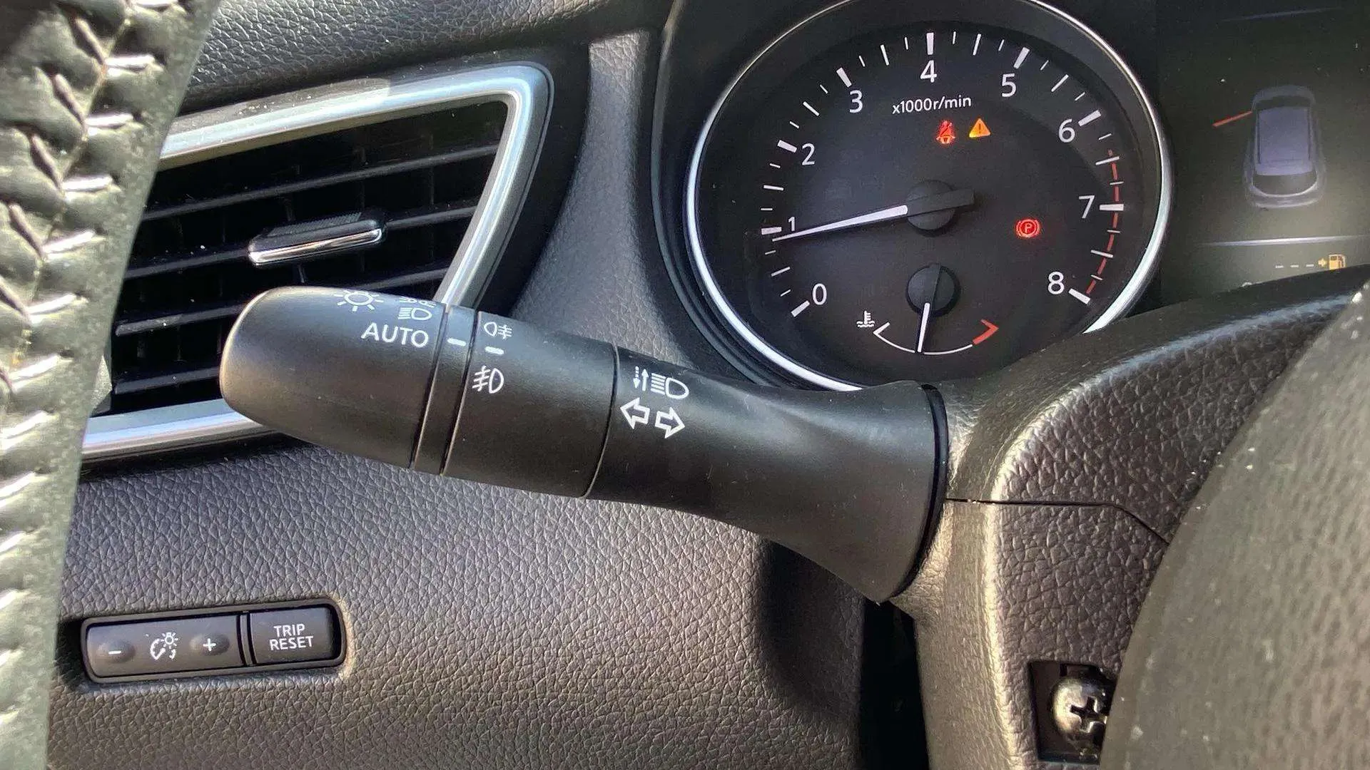 Nissan Qashqai dCi E6D N-Connecta - foto 30