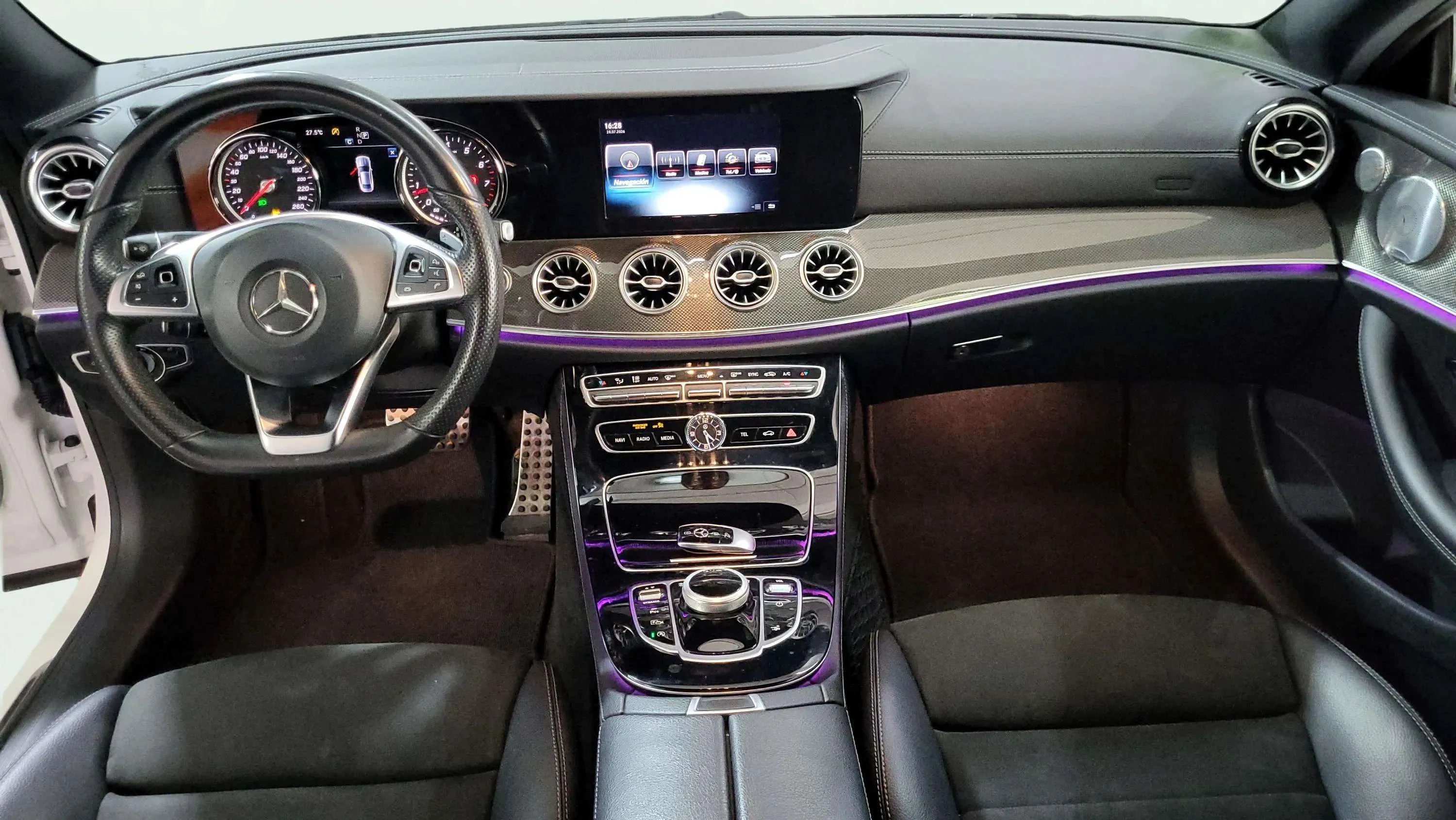 Mercedes-Benz Clase E E 200 Coupe AMG - foto 11