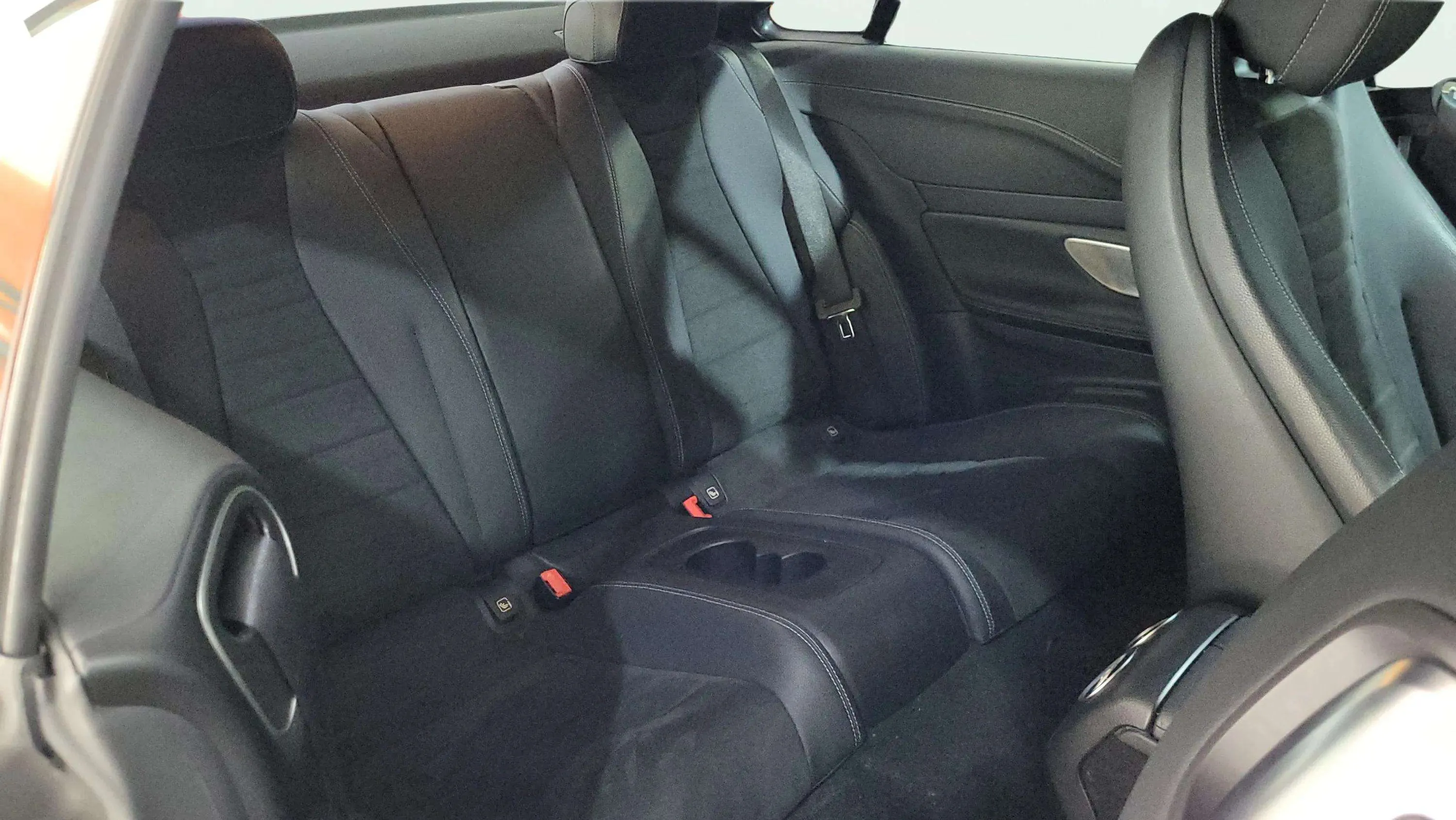 Mercedes-Benz Clase E E 200 Coupe AMG - foto 10
