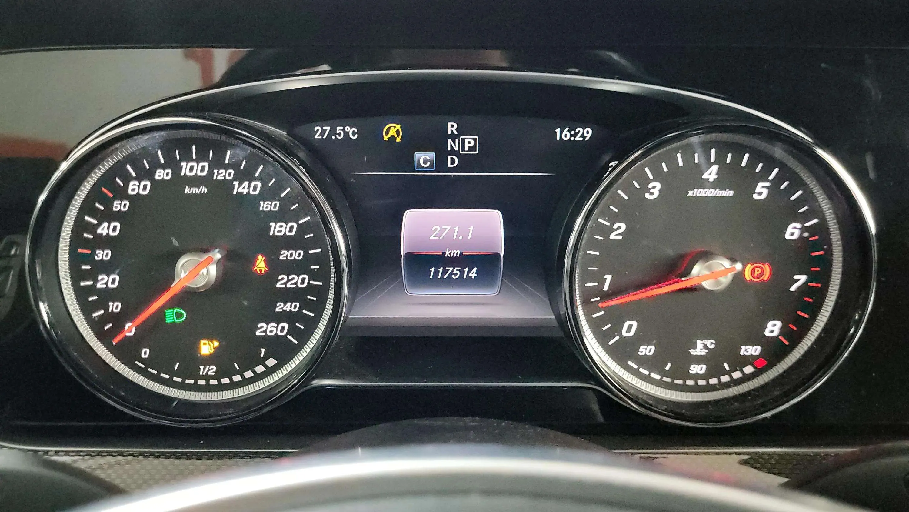 Mercedes-Benz Clase E E 200 Coupe AMG - foto 17