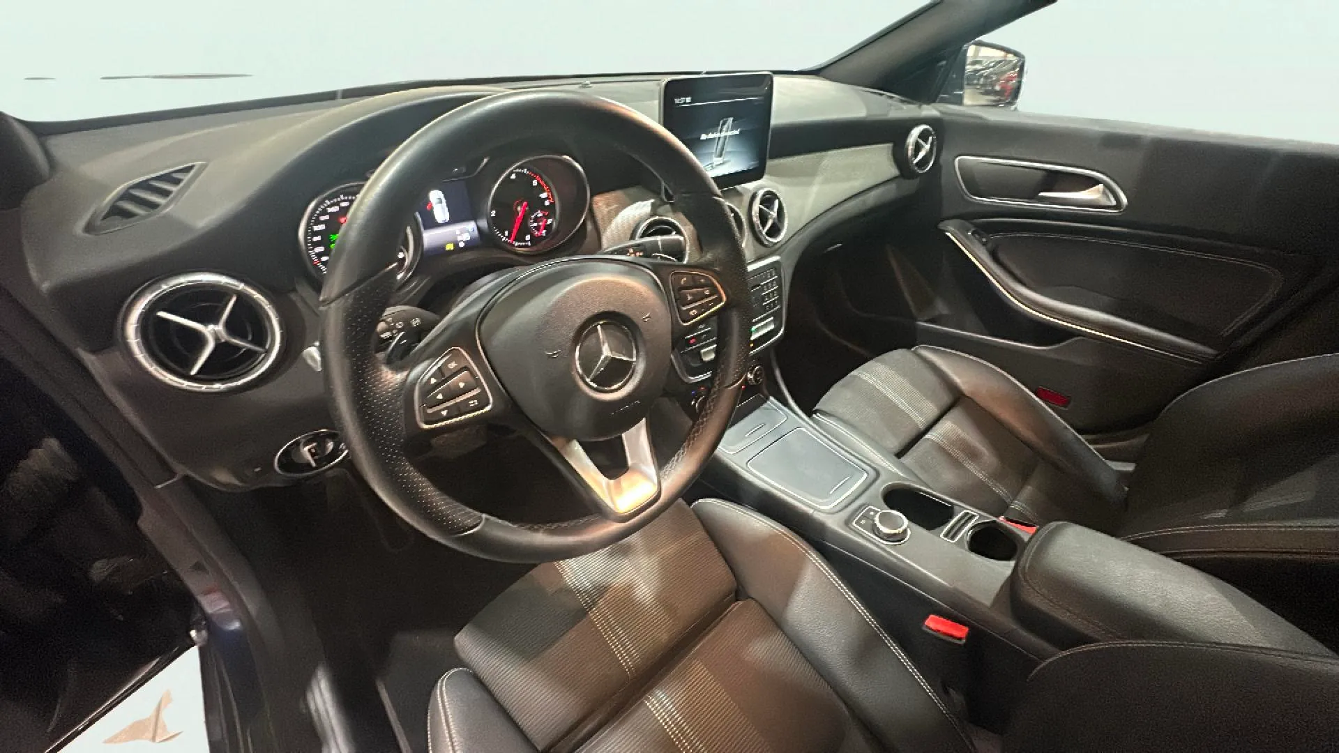 Mercedes-Benz CLA 200 d Shooting Brake - foto 20