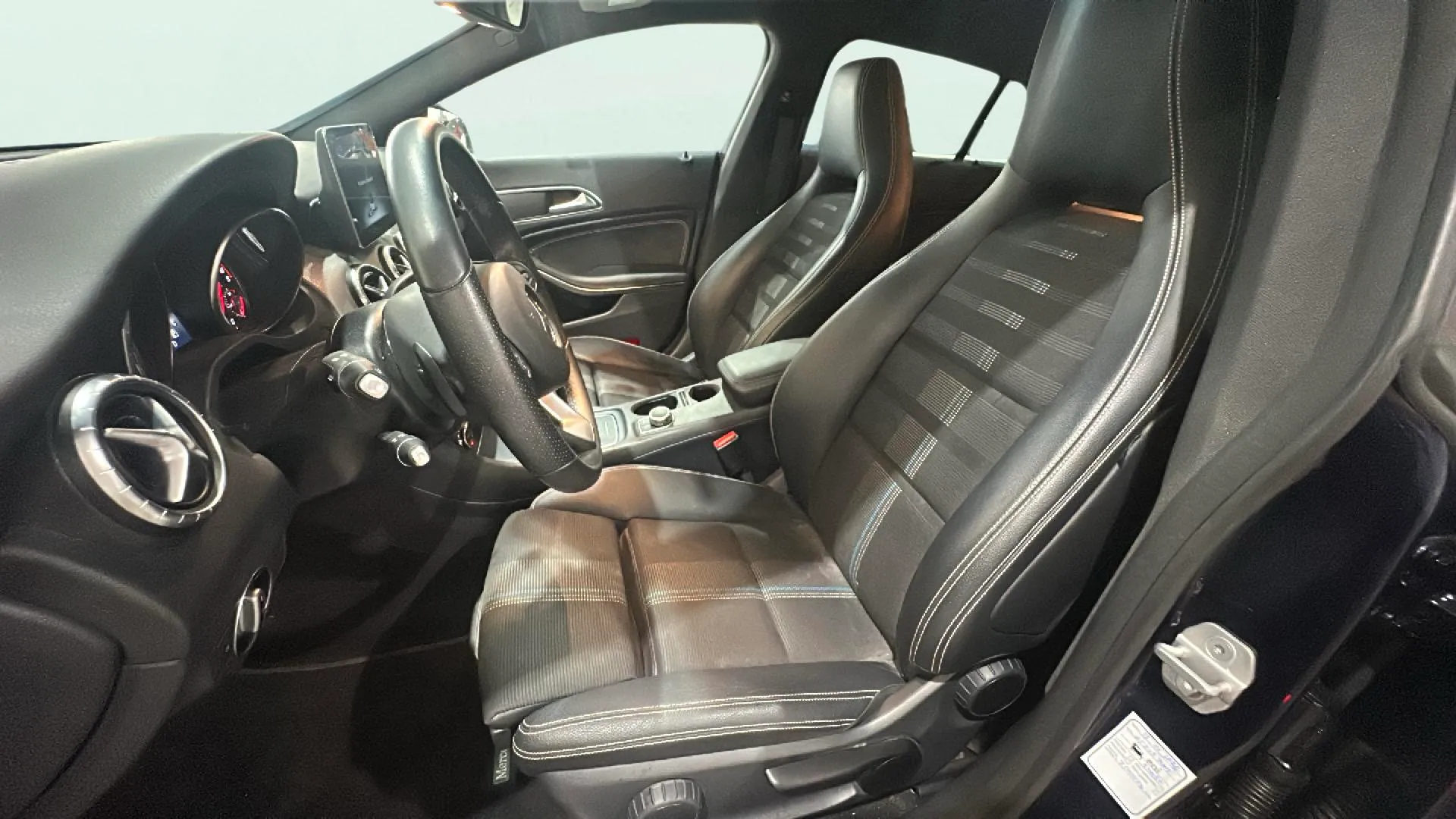 Mercedes-Benz CLA 200 d Shooting Brake - foto 19