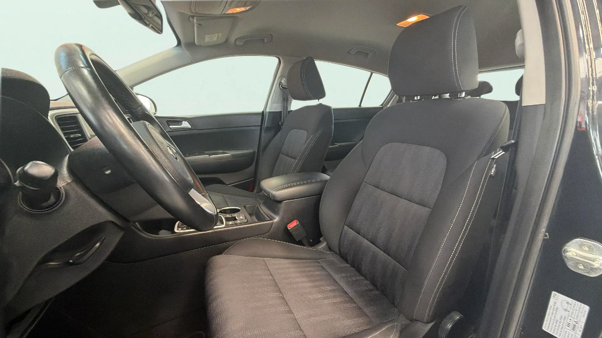 Kia Sportage 1.6 MHEV Business DCT 4x2 - foto 21