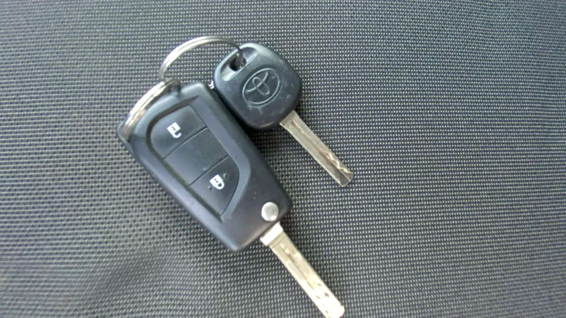 Toyota Aygo 1.0 70 x-play - foto 16
