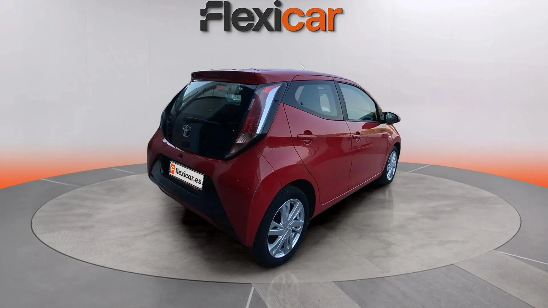 Toyota Aygo 1.0 70 x-play - foto 7