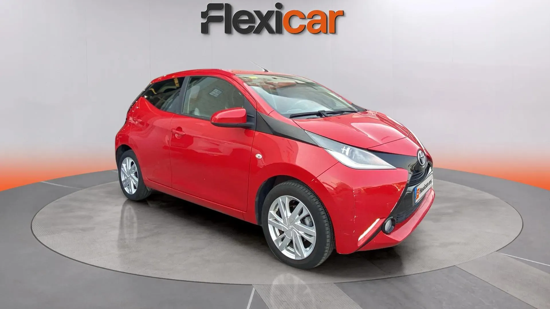 Toyota Aygo 1.0 70 x-play - foto 1