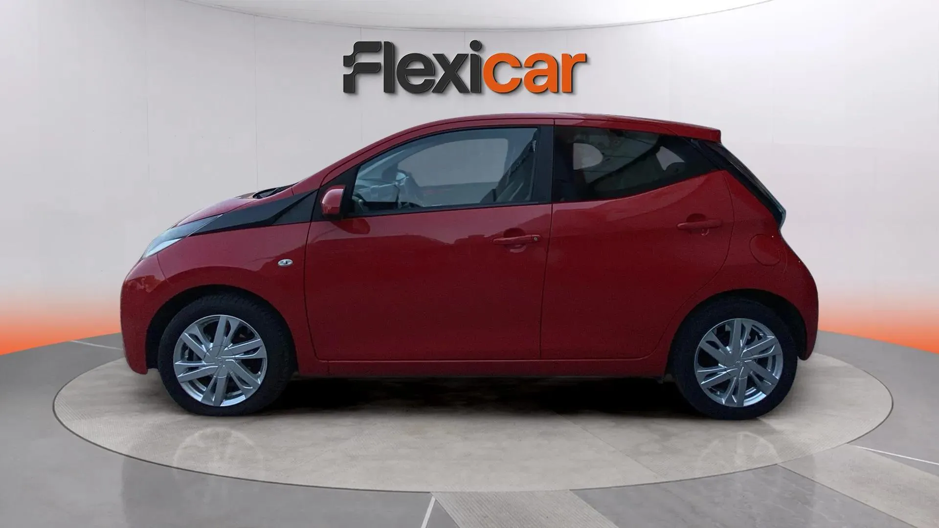 Toyota Aygo 1.0 70 x-play - foto 4