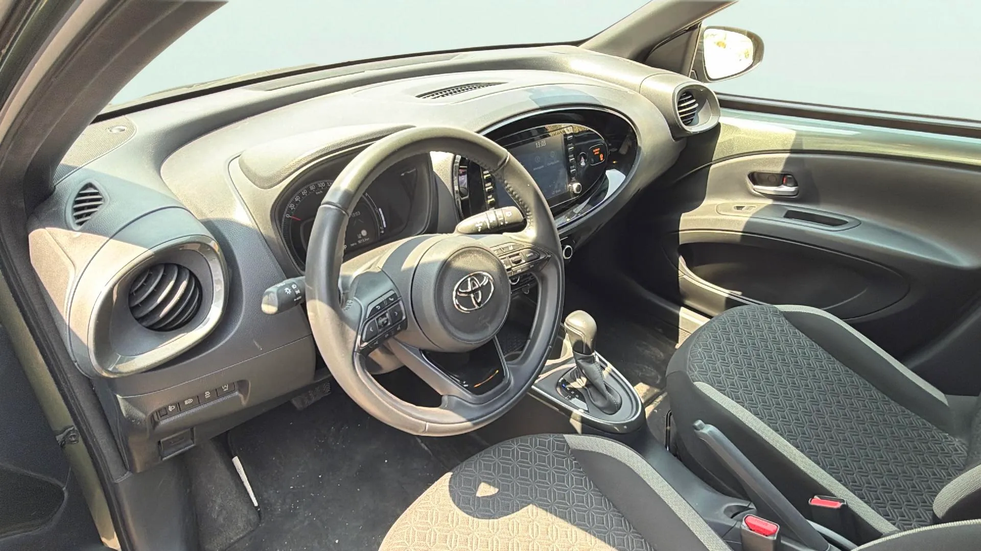 Toyota Aygo X 1.0 VVT-I Chic - foto 8