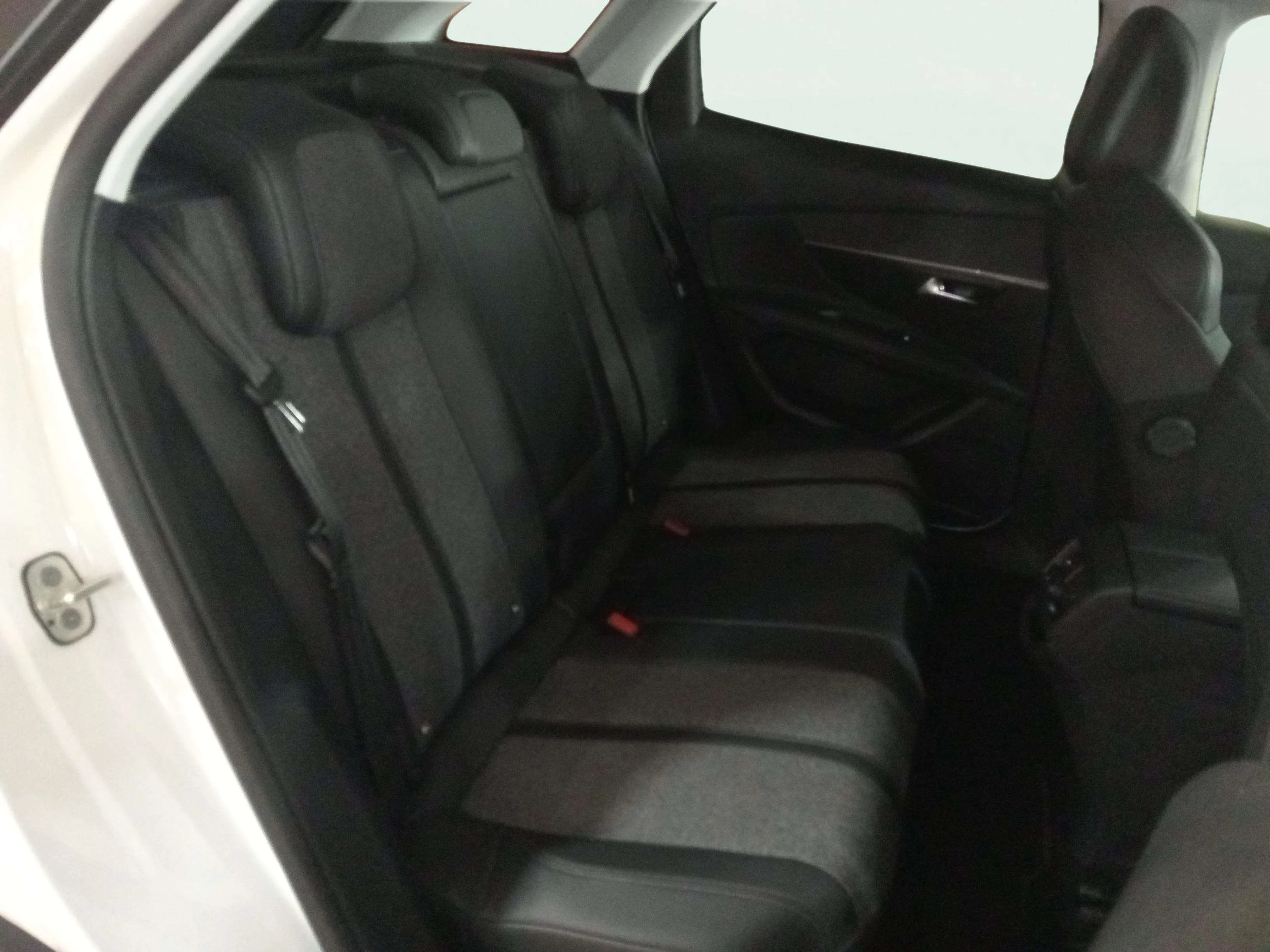 Peugeot 3008 1.2 PureTech Allure EAT8 - foto 15