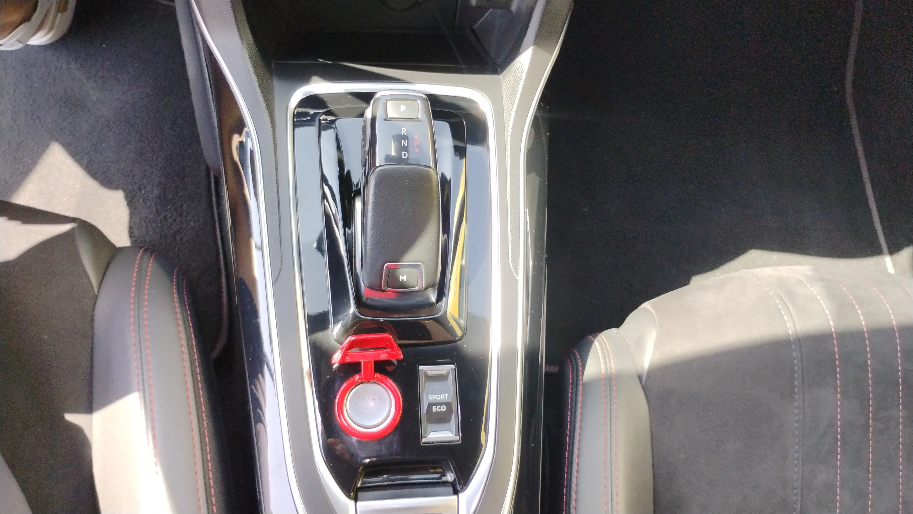 Peugeot 308 GT PureTech EAT8 - foto 14