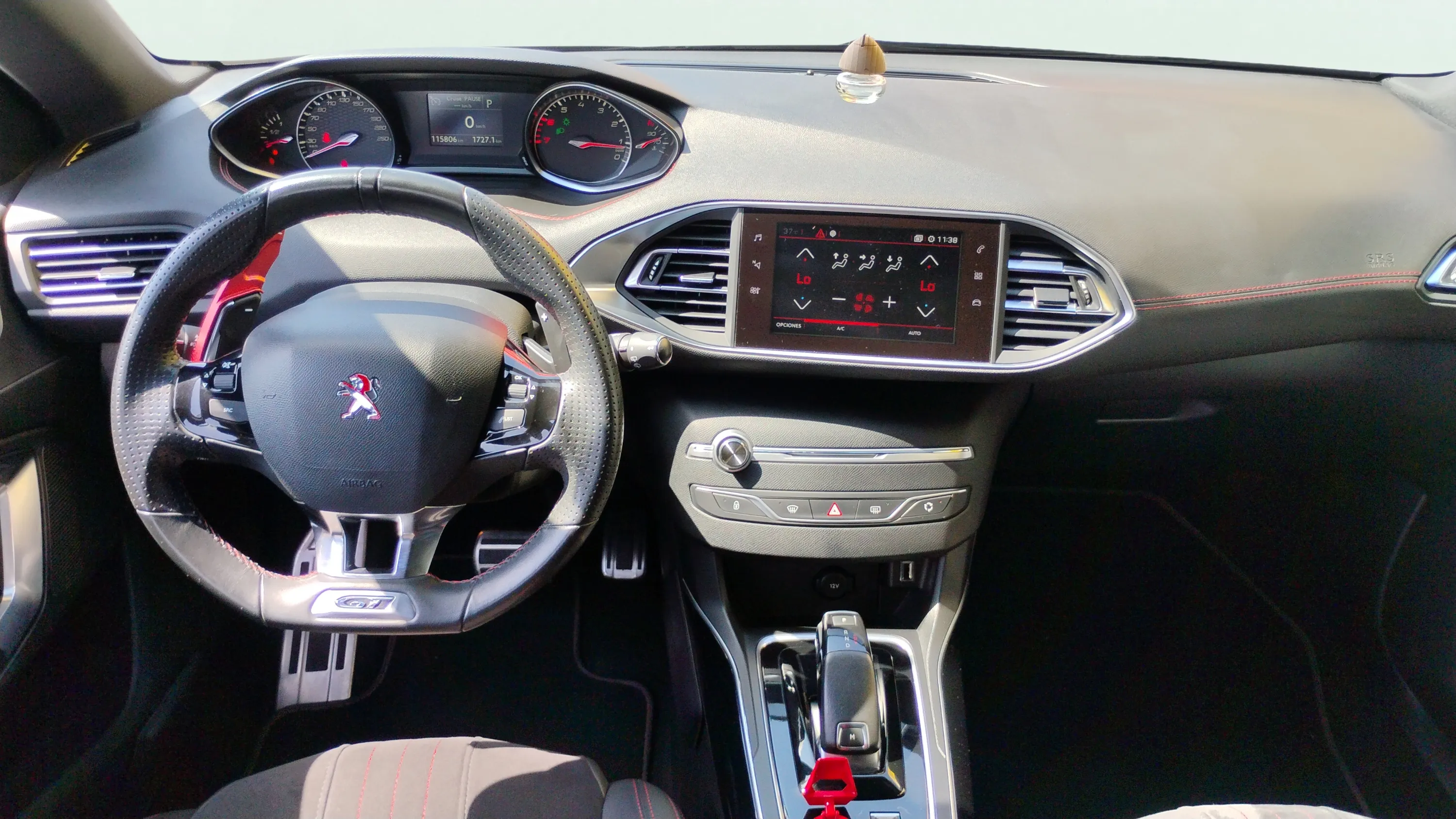 Peugeot 308 GT PureTech EAT8 - foto 9