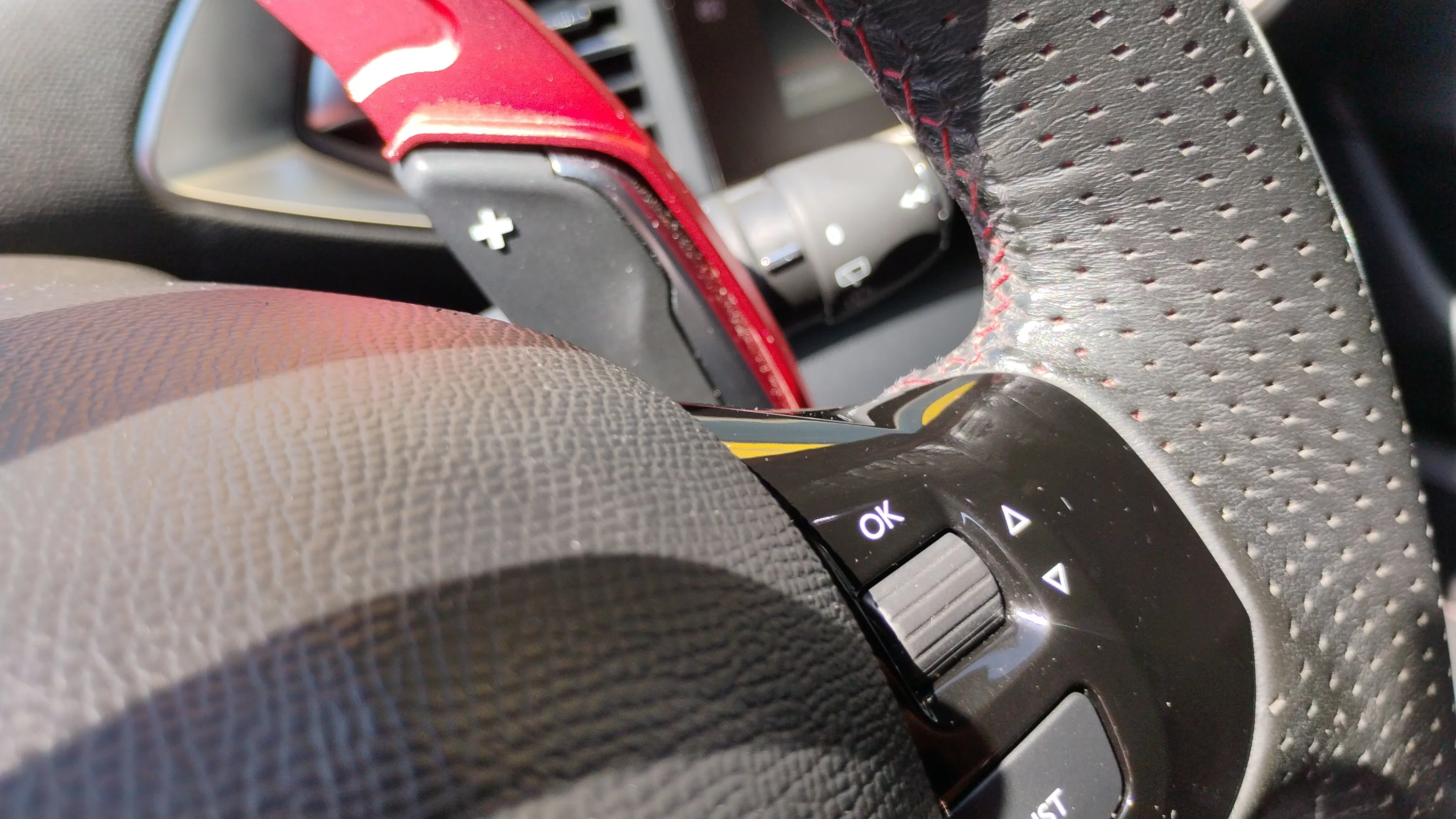 Peugeot 308 GT PureTech EAT8 - foto 15