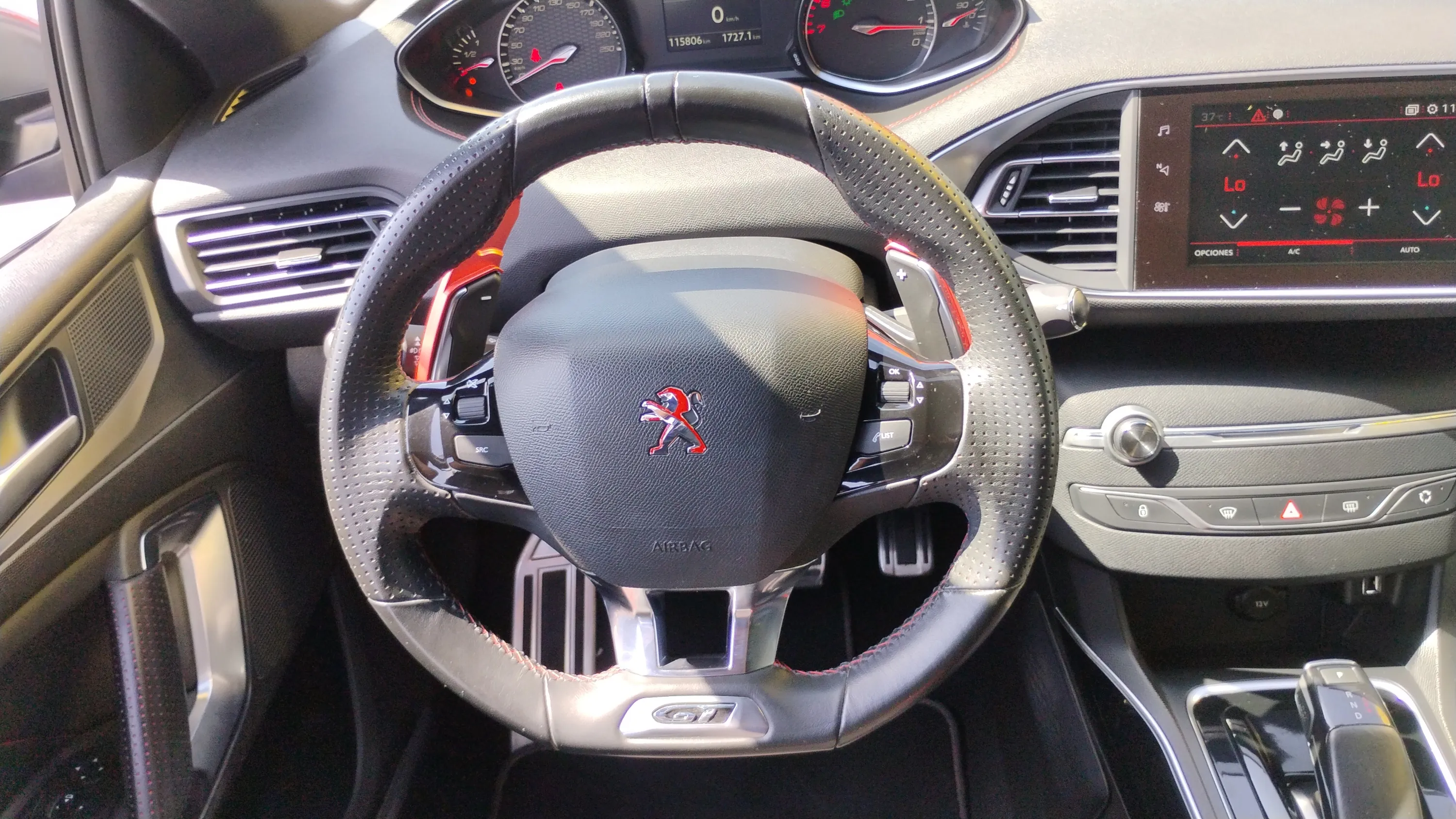 Peugeot 308 GT PureTech EAT8 - foto 11
