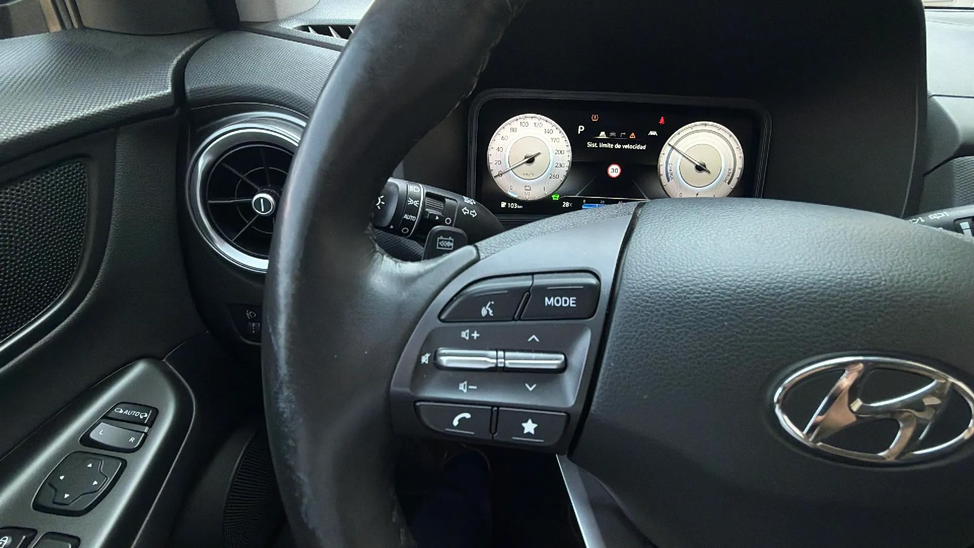 Hyundai Kona EV Maxx - foto 18