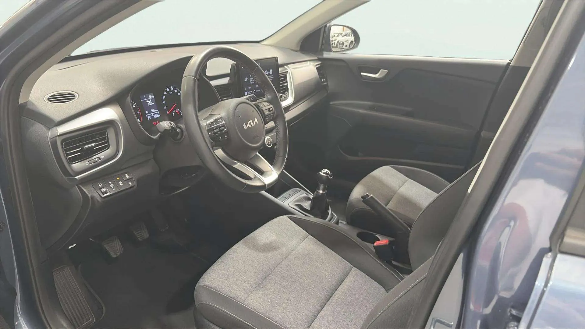 Kia Stonic 1.2 DPi Concept - foto 14